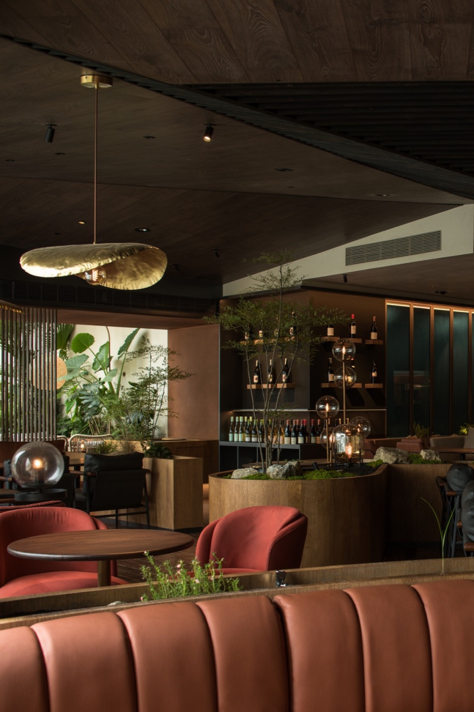 餐廳設計,休閑餐廳設計,餐廳裝修,餐廳設計案例,餐廳設計方案,酒吧設計,咖啡廳設計,酒吧餐廳,成都,FOOOO餐廳,艾岜建築設計