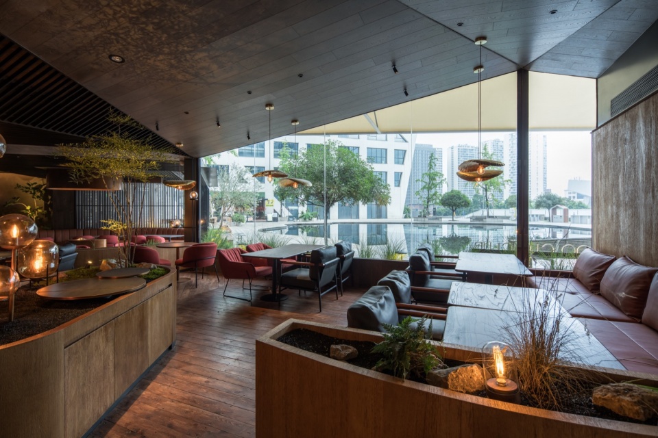 餐廳設計,休閑餐廳設計,餐廳裝修,餐廳設計案例,餐廳設計方案,酒吧設計,咖啡廳設計,酒吧餐廳,成都,FOOOO餐廳,艾岜建築設計