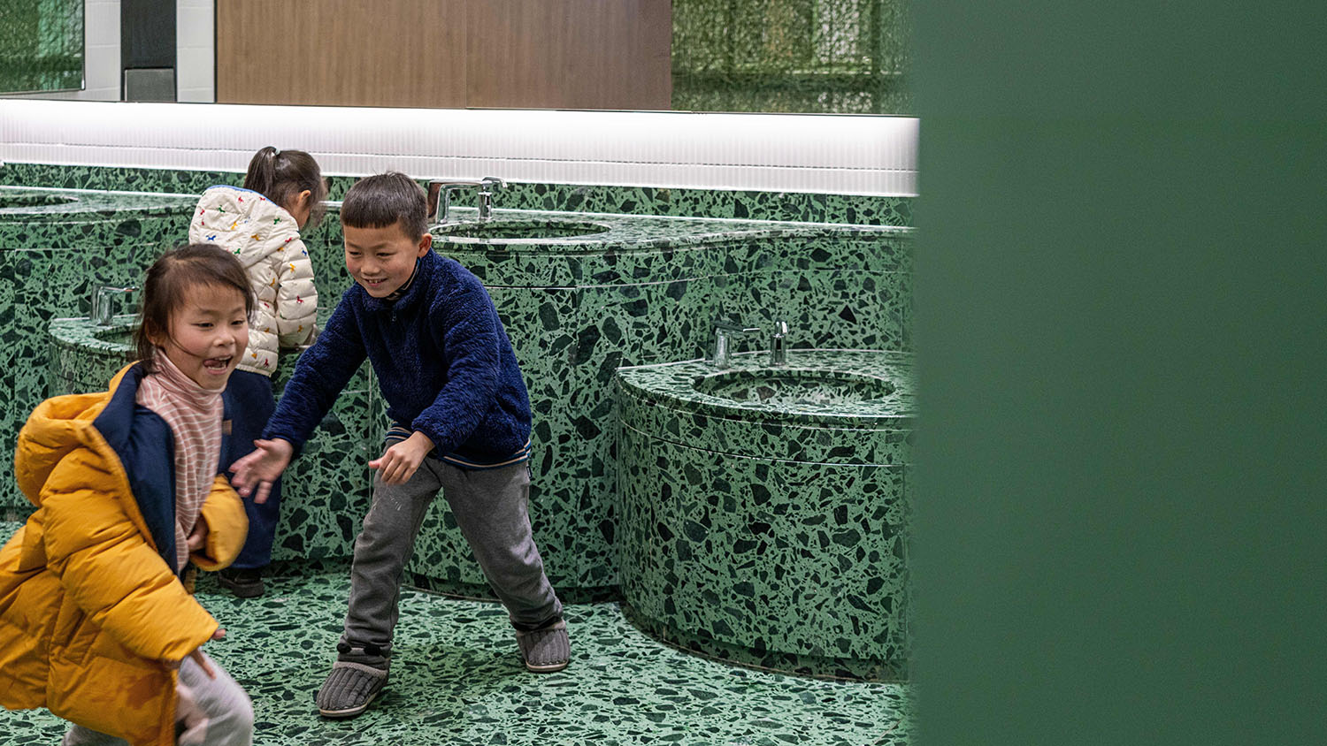 公共空間設計,衛生間設計,商場衛生間設計,商場衛生間裝修,公共廁所設計,公共衛生間設計,上海,壁上叢林交叉性別衛生間,佑向設計