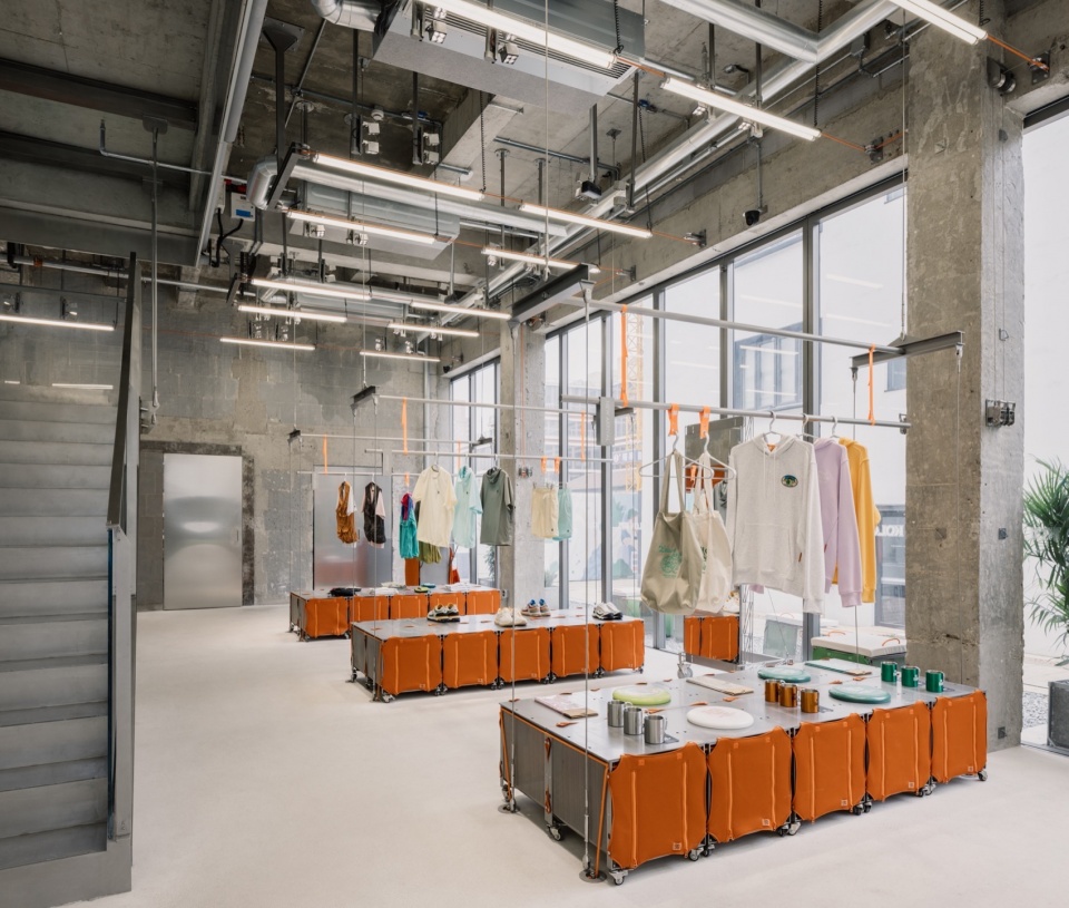 零售店設計,商店設計,集合空間設計,餐廳設計,咖啡廳設計,零售餐飲空間設計,戶外產品零售店設計,戶外主題零售空間,零售店設計案例,零售店設計方案,服裝店設計,上海,Kolon Sport可隆1973,裸築更新