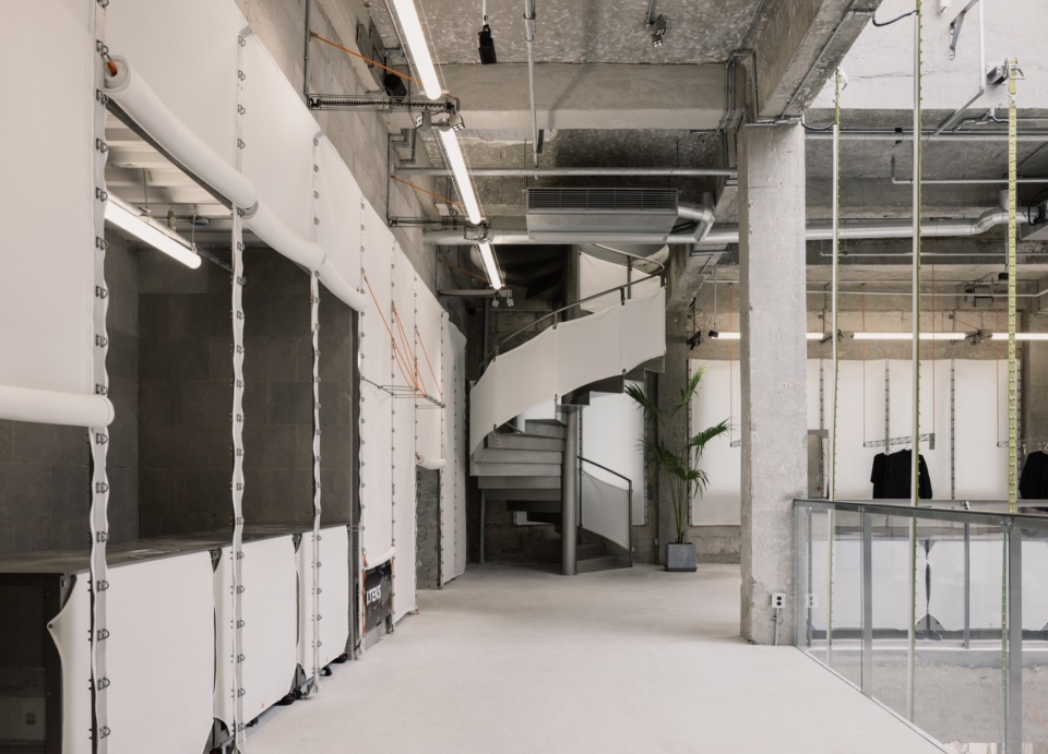 零售店設計,商店設計,集合空間設計,餐廳設計,咖啡廳設計,零售餐飲空間設計,戶外產品零售店設計,戶外主題零售空間,零售店設計案例,零售店設計方案,服裝店設計,上海,Kolon Sport可隆1973,裸築更新