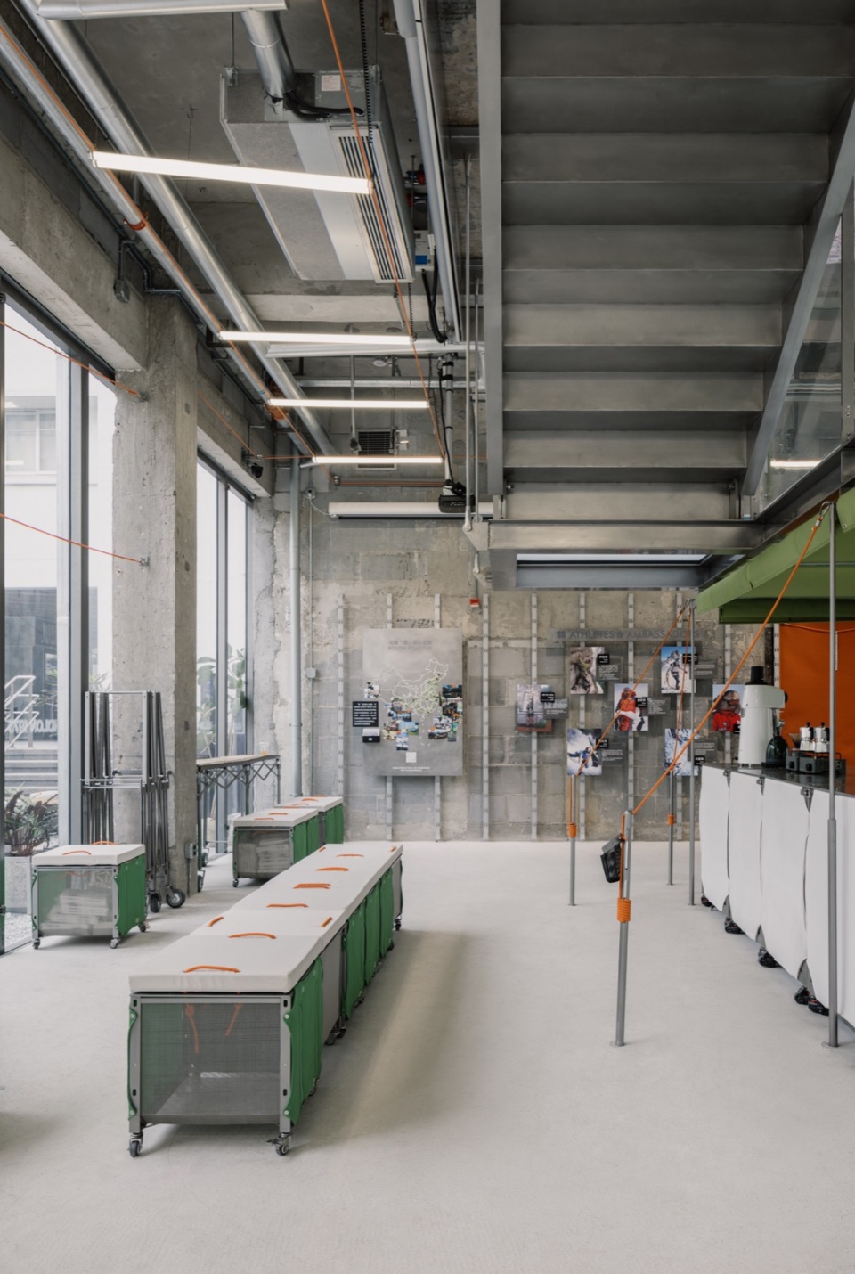 零售店設計,商店設計,集合空間設計,餐廳設計,咖啡廳設計,零售餐飲空間設計,戶外產品零售店設計,戶外主題零售空間,零售店設計案例,零售店設計方案,服裝店設計,上海,Kolon Sport可隆1973,裸築更新