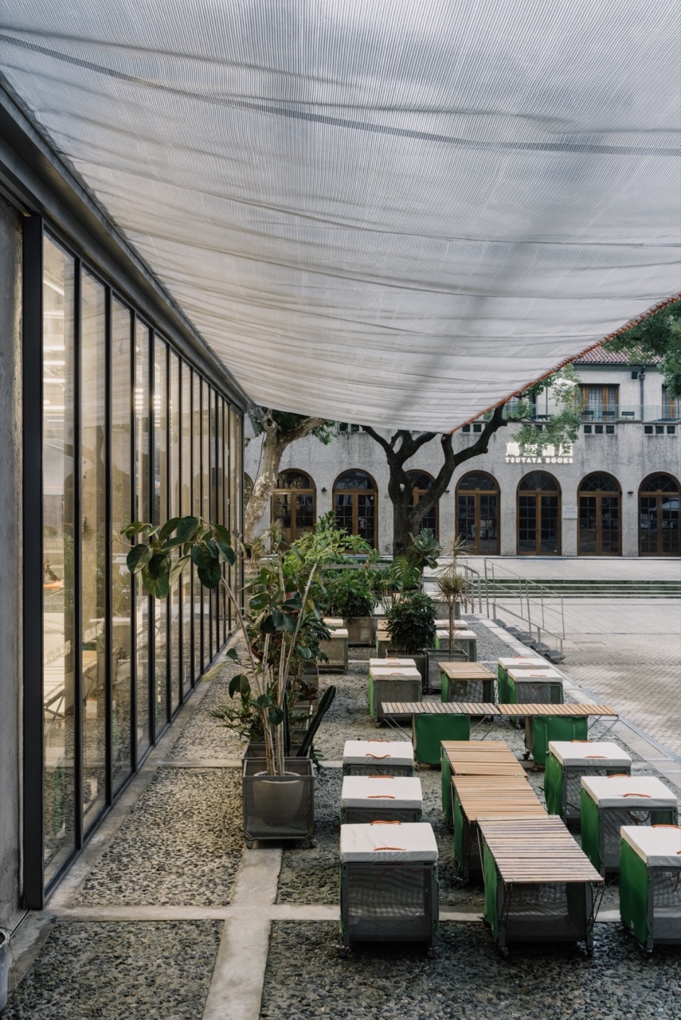 零售店設計,商店設計,集合空間設計,餐廳設計,咖啡廳設計,零售餐飲空間設計,戶外產品零售店設計,戶外主題零售空間,零售店設計案例,零售店設計方案,服裝店設計,上海,Kolon Sport可隆1973,裸築更新