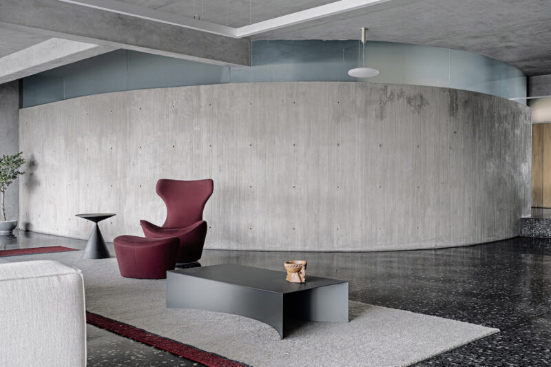 DOT | 650㎡，印度蘇拉特野獸派風格頂層公寓