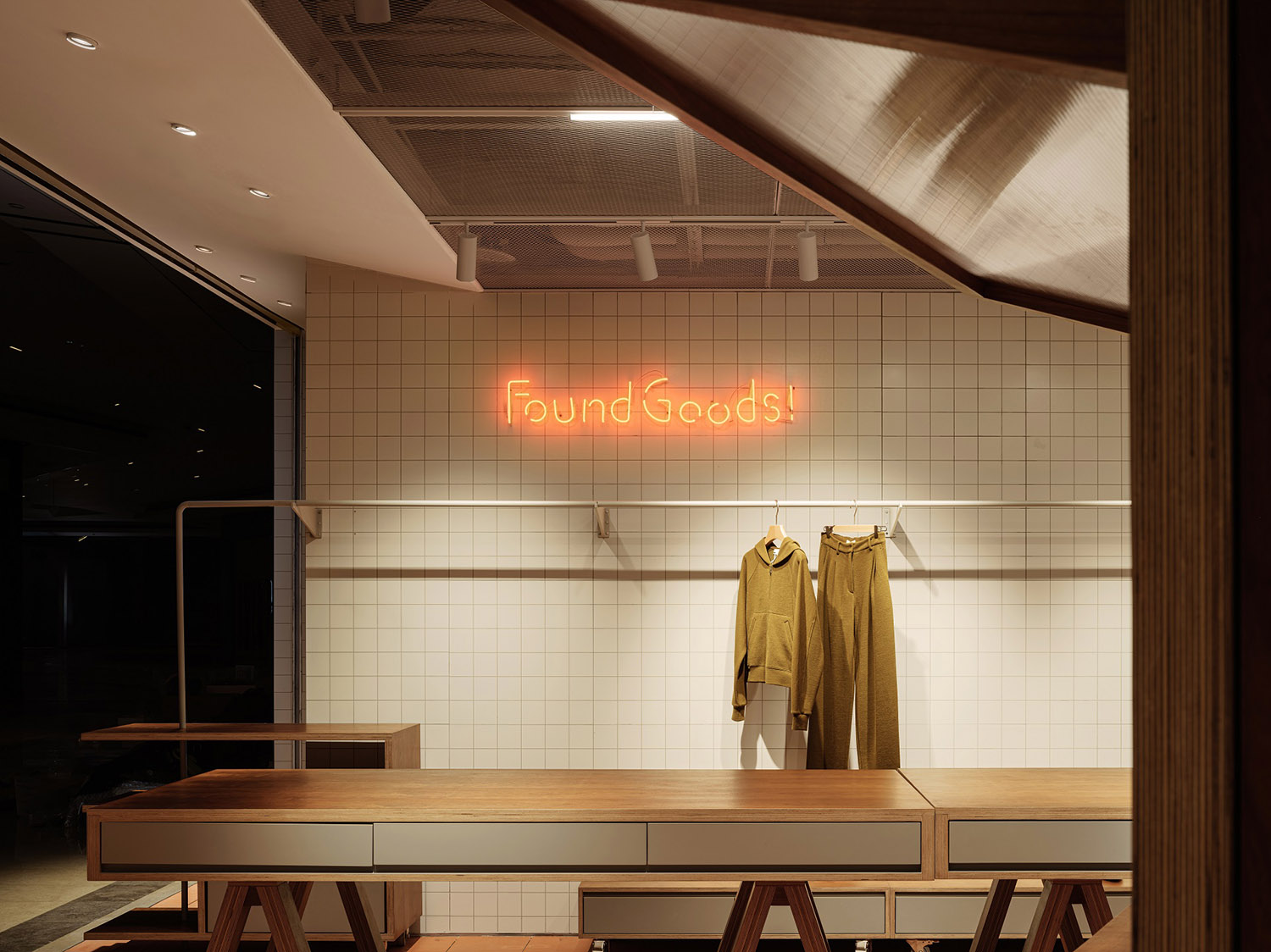 零售店設計,服裝零售店設計,服裝店設計,女裝店設計案例,服裝店設計案例,成都,素然成都太古裏MART集市店,FLIP設計