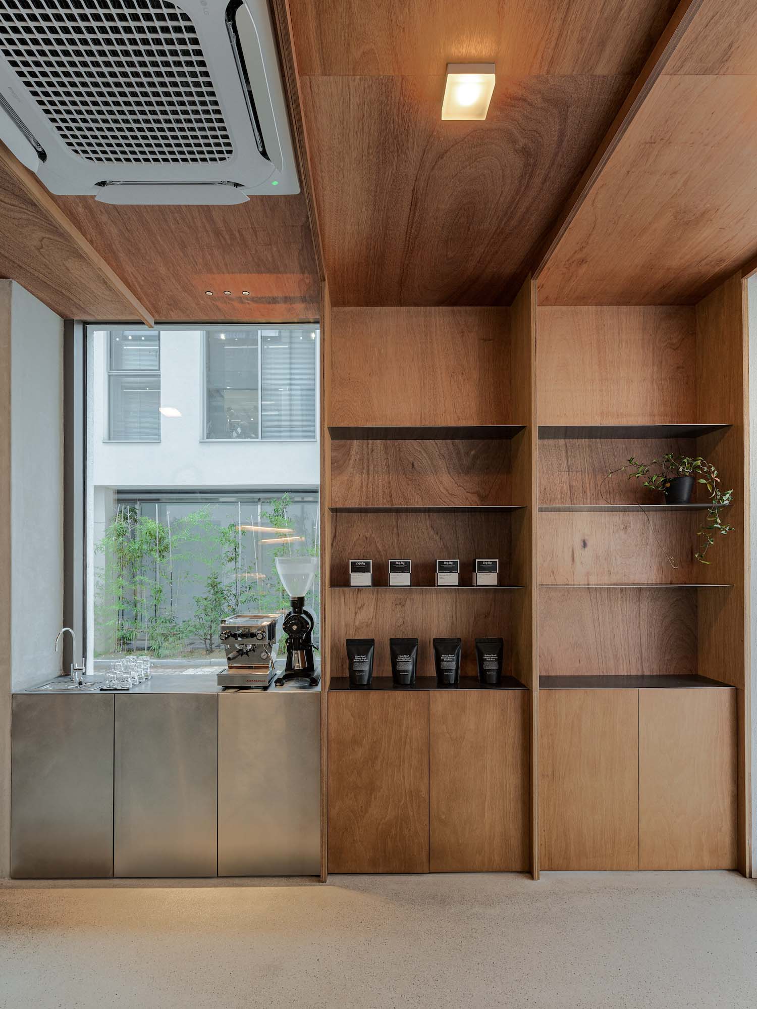 咖啡店設計,咖啡店設計案例,咖啡店設計方案,studiount,韓國,大邱,咖啡店裝修,Deep Coffee Roasters,工業風咖啡廳