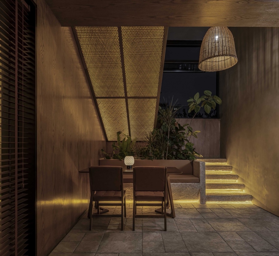 酒吧設計,酒吧設計案例,現代風格酒吧設計,餐廳設計,餐廳設計案例,餐廳裝修,酒吧餐廳,休閑餐廳設計,北京,THE BOND BY Hide&Seek躲貓貓酒吧餐廳,DAGA大觀建築設計