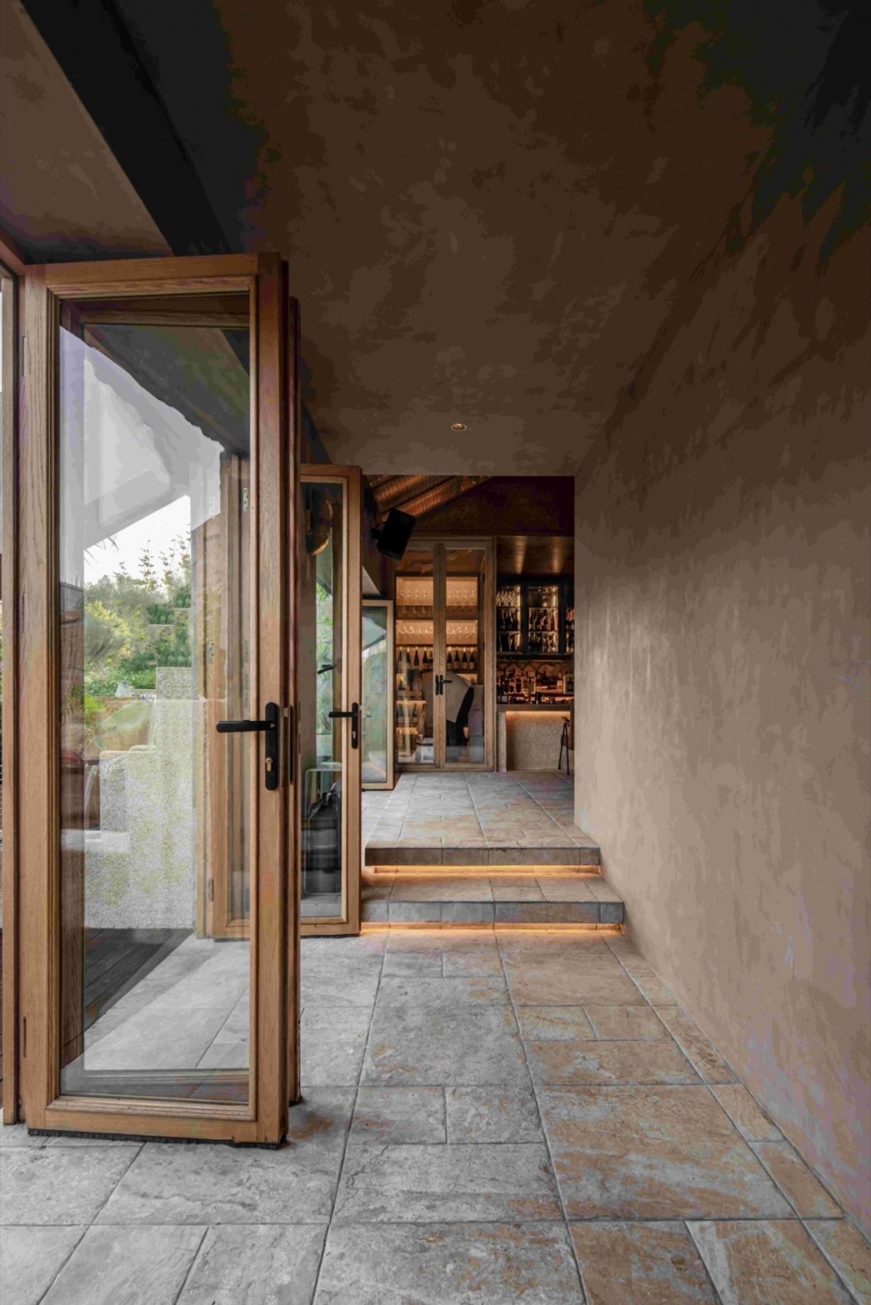 酒吧設計,酒吧設計案例,現代風格酒吧設計,餐廳設計,餐廳設計案例,餐廳裝修,酒吧餐廳,休閑餐廳設計,北京,THE BOND BY Hide&Seek躲貓貓酒吧餐廳,DAGA大觀建築設計