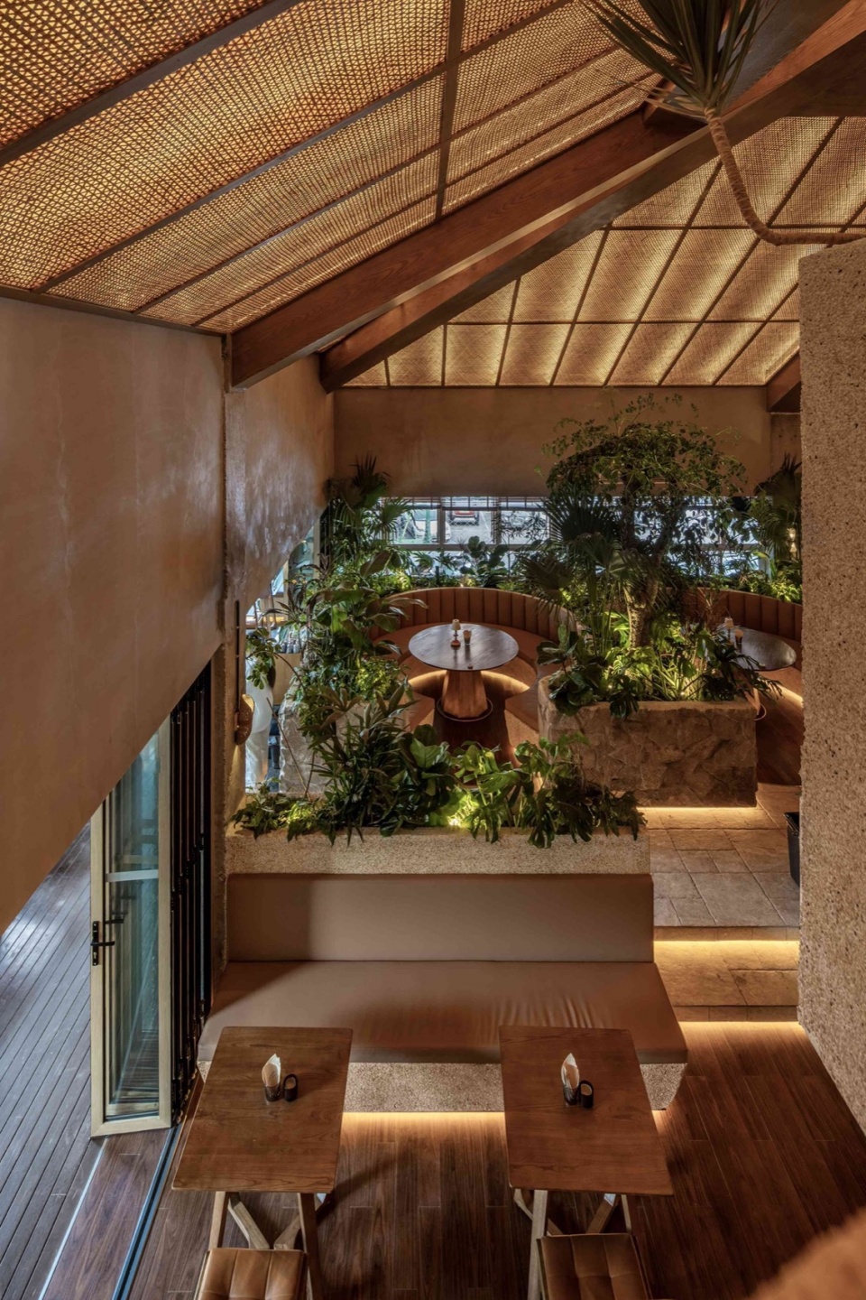 酒吧設計,酒吧設計案例,現代風格酒吧設計,餐廳設計,餐廳設計案例,餐廳裝修,酒吧餐廳,休閑餐廳設計,北京,THE BOND BY Hide&Seek躲貓貓酒吧餐廳,DAGA大觀建築設計