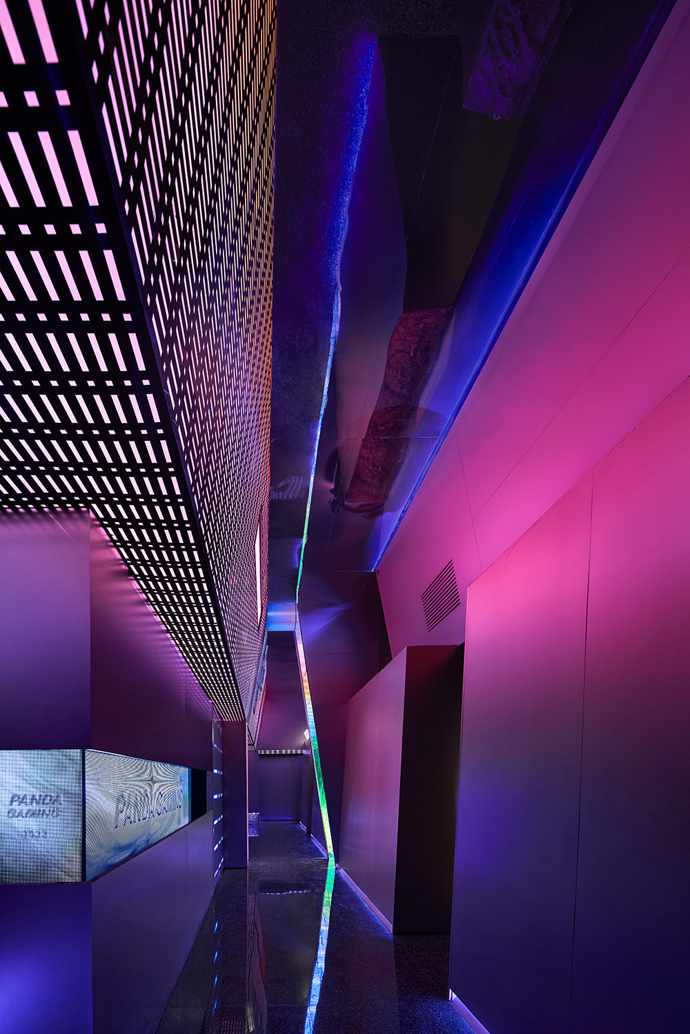 遊戲中心設計,電競空間設計,遊戲主題店設計,娛樂空間設計,遊戲店設計,遊戲電競空間設計,商店設計,成都,熊貓電競,赤橙設計