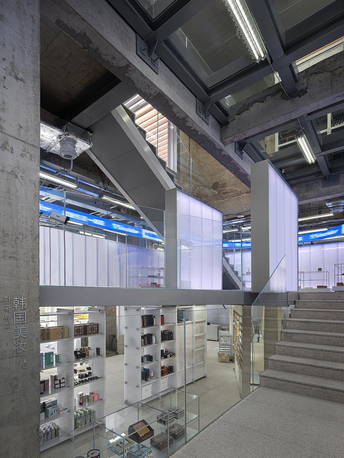 商業空間設計,多功能空間設計,集合店設計,多業態商業空間設計,咖啡店設計,文創空間設計,商業空間,城市商業更新一個立體文創市集,BloomDesign綻放設計