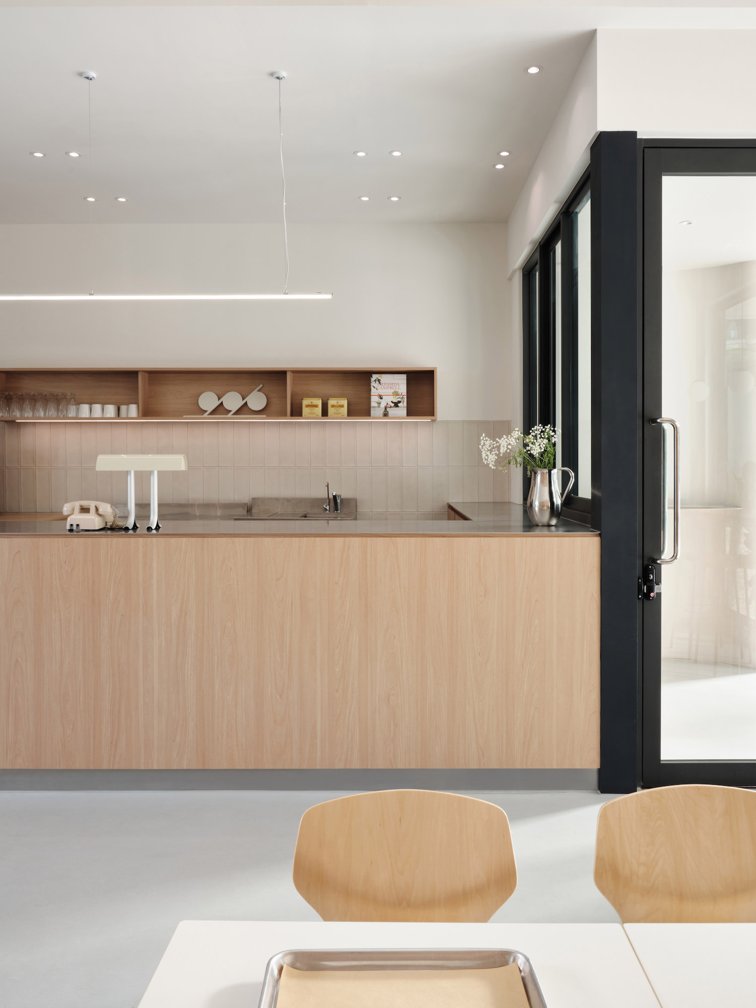 Habitat Architects,餐廳設計,休閑餐廳設計,1996 漢堡,餐廳設計案例,餐廳設計方案,餐廳裝修,極簡主義,極簡風格,台北