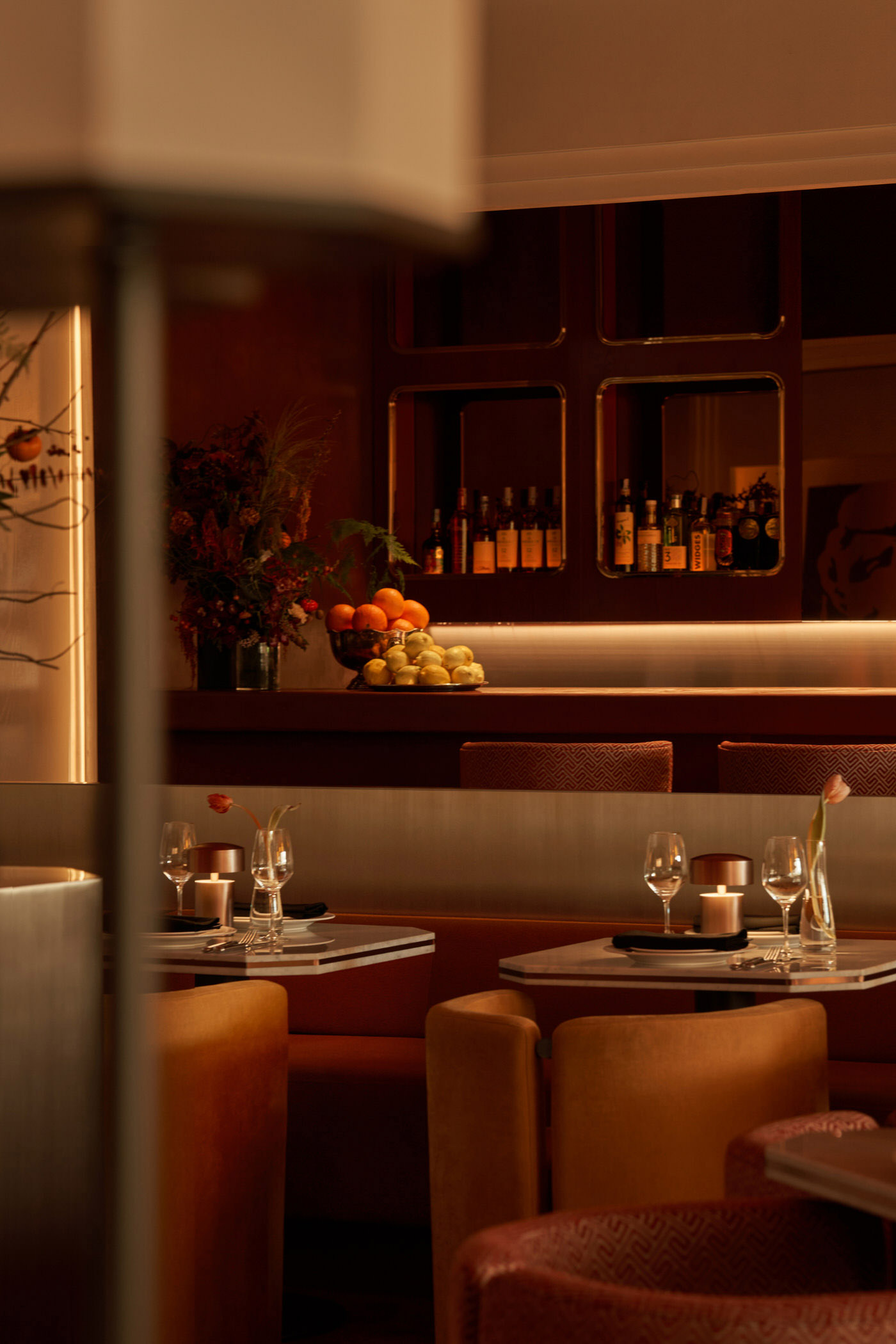 餐廳設計,休閑餐廳設計,餐廳裝修,餐廳設計案例,餐廳設計方案,酒吧餐廳,Looks Generous,Bambino,酒吧餐廳,胡誌明市,越南,高級餐廳