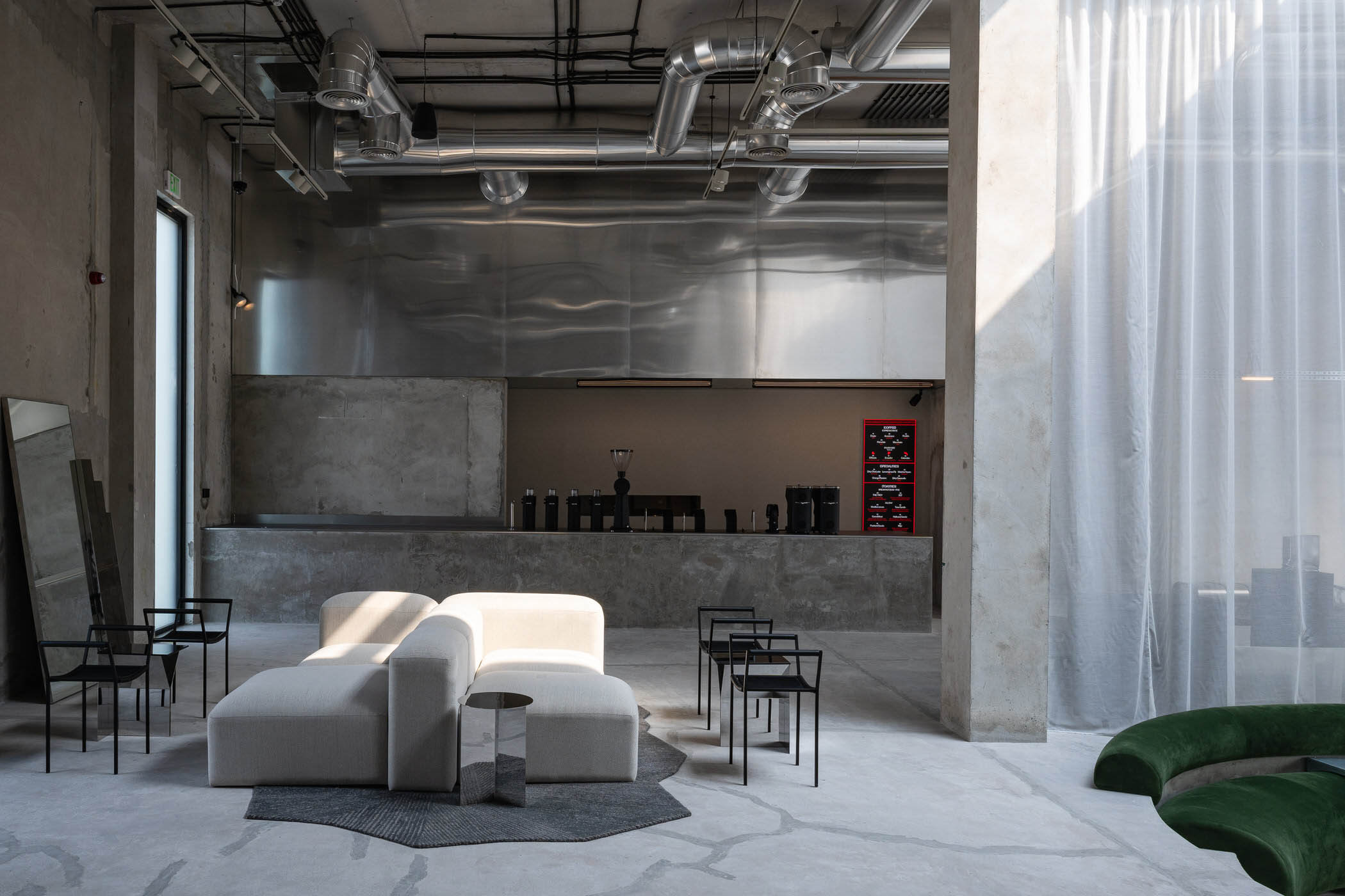 咖啡店設計,咖啡店設計案例,咖啡店設計方案,shell+core,迪拜,咖啡店裝修,Koncrete,咖啡館,複合空間