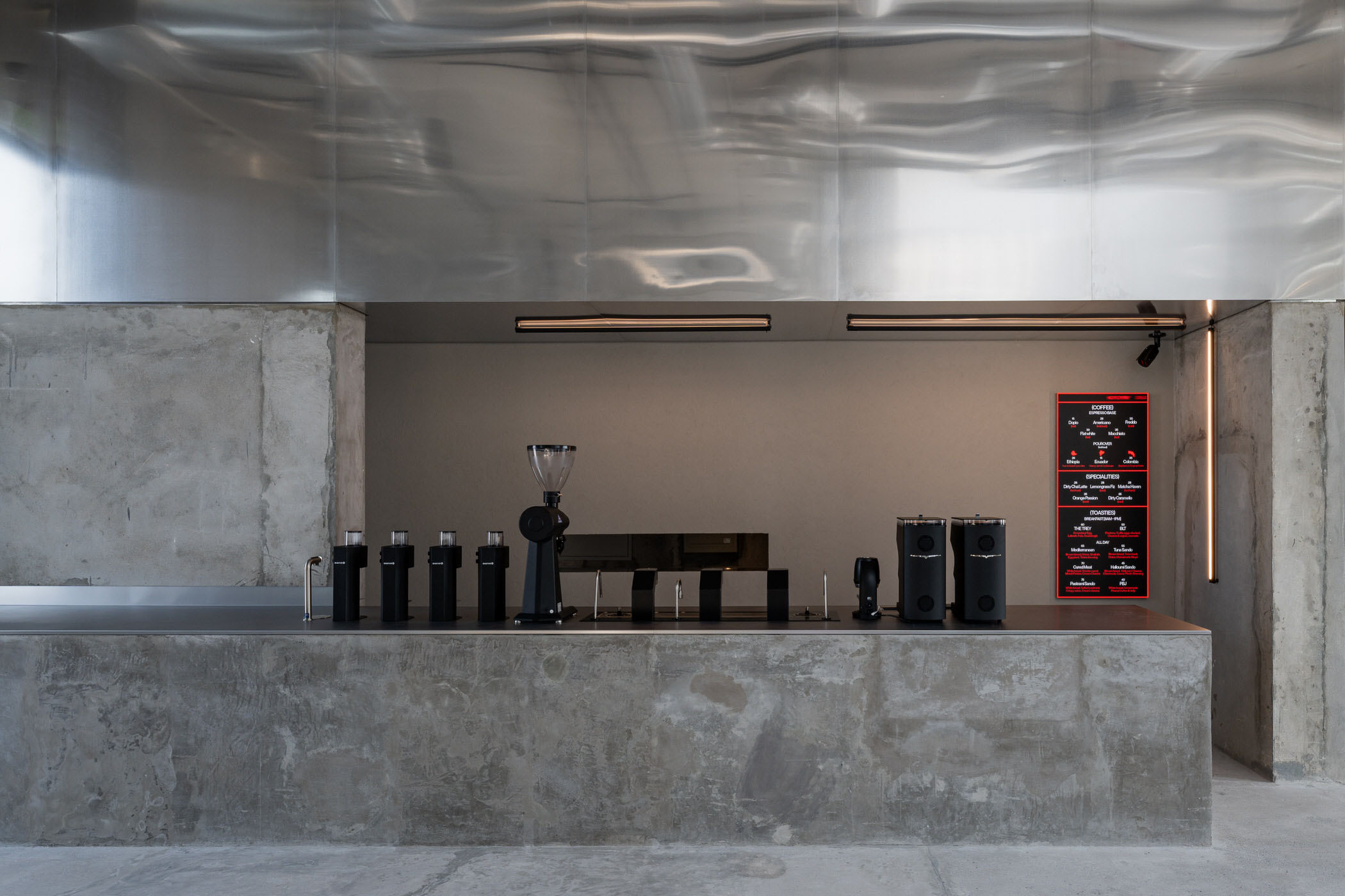 咖啡店設計,咖啡店設計案例,咖啡店設計方案,shell+core,迪拜,咖啡店裝修,Koncrete,咖啡館,複合空間