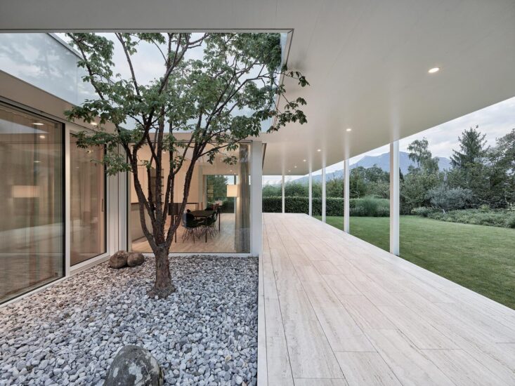 Urben Seyboth Architekten | 820㎡，瑞士盧塞恩極簡平層別墅