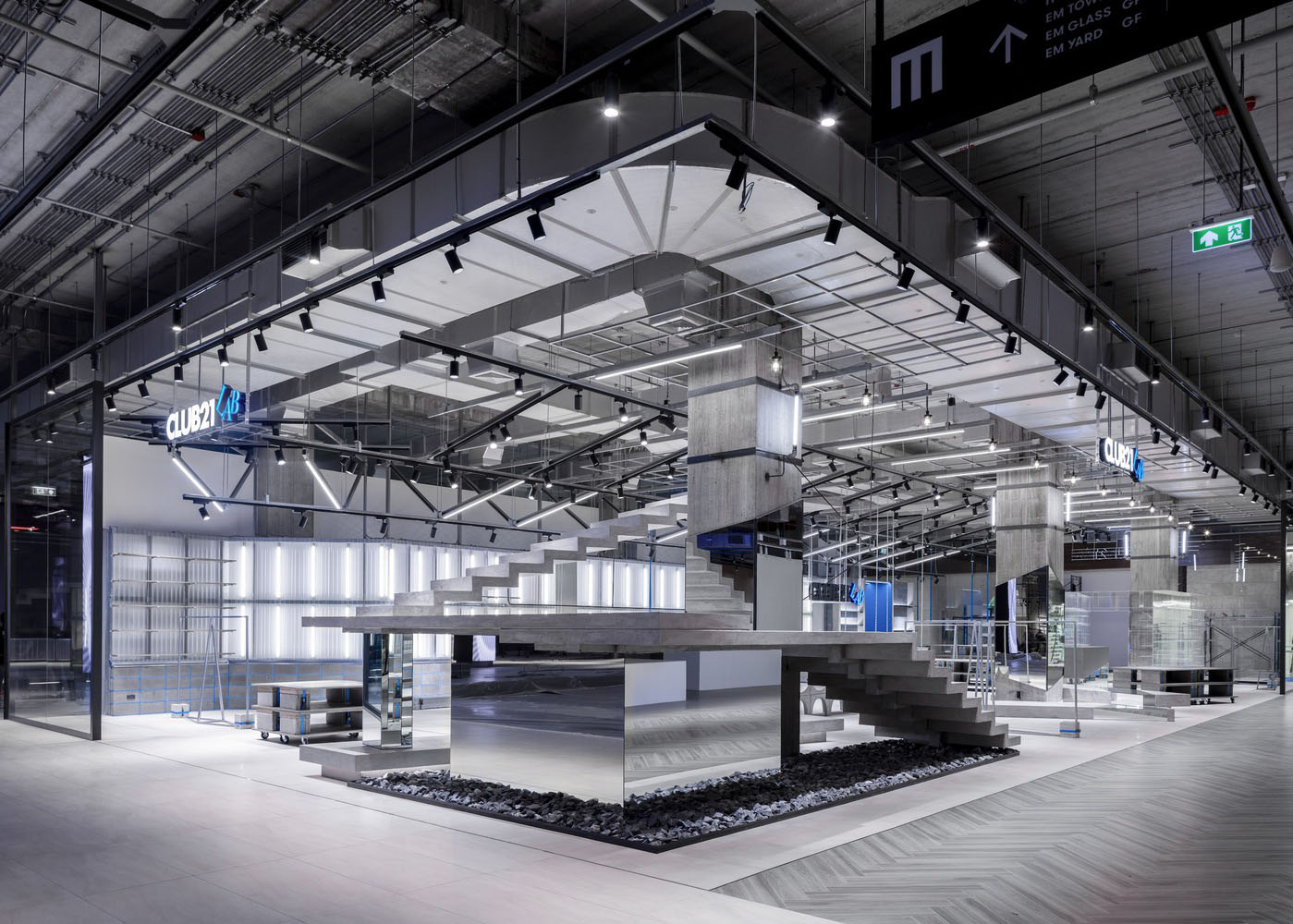 零售店設計,服裝零售店設計,服裝店設計,CLUB21 LAB,Studio Krubka,350㎡