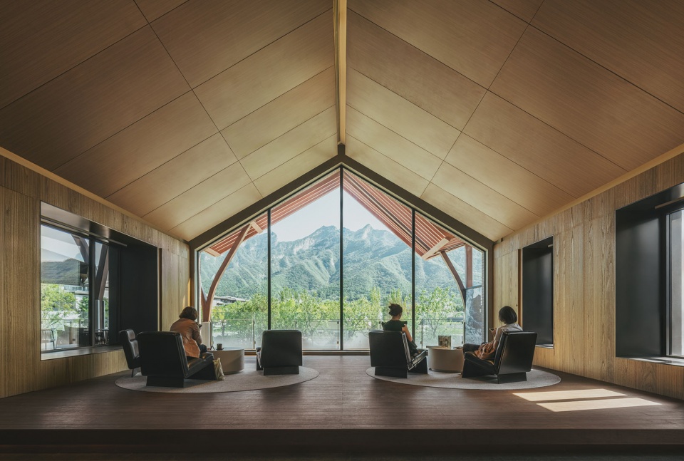 酒館設計,酒館設計案例,現代風格酒館設計,書店設計,書店設計案例,書店裝修,書店酒館,北京檀穀單向空間及十三邀小酒館,北京,BUZZ莊子玉工作室