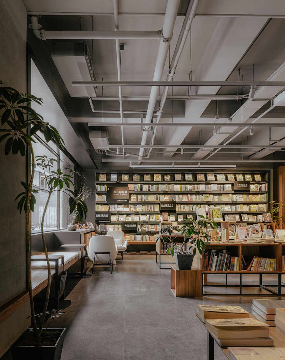 酒館設計,酒館設計案例,現代風格酒館設計,書店設計,書店設計案例,書店裝修,書店酒館,北京檀穀單向空間及十三邀小酒館,北京,BUZZ莊子玉工作室