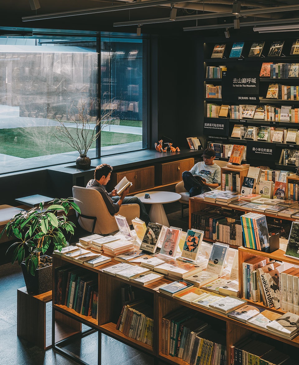 酒館設計,酒館設計案例,現代風格酒館設計,書店設計,書店設計案例,書店裝修,書店酒館,北京檀穀單向空間及十三邀小酒館,北京,BUZZ莊子玉工作室