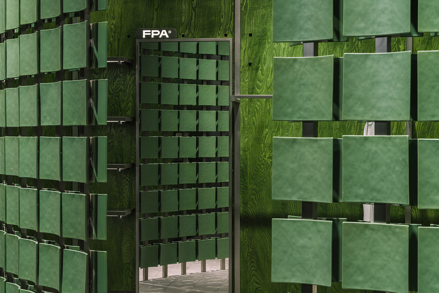 時裝店設計,零售店設計,服裝店設計,服飾零售店設計,時裝店設計案例,時裝店設計方案,上海,重慶,成都,西安,FPA四城四景以單一材質搭建品牌脈絡,永創設計