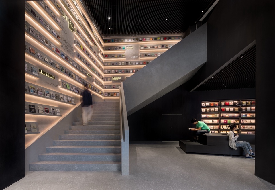 書店設計,商店設計,書店零售店設計,書店設計案例,書店設計方案,書店裝修,書店咖啡店設計,咖啡店設計,佛山,佛山單向空間,一十一建築