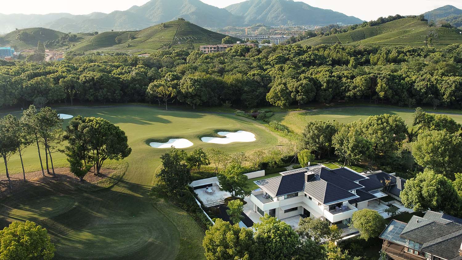 1000㎡別墅設計,1000㎡,別墅設計案例,別墅設計方案,別墅裝修,庭院別墅設計,住宅設計,微水泥,杭州,杭州西湖高爾夫別墅,時上建築/沈墨