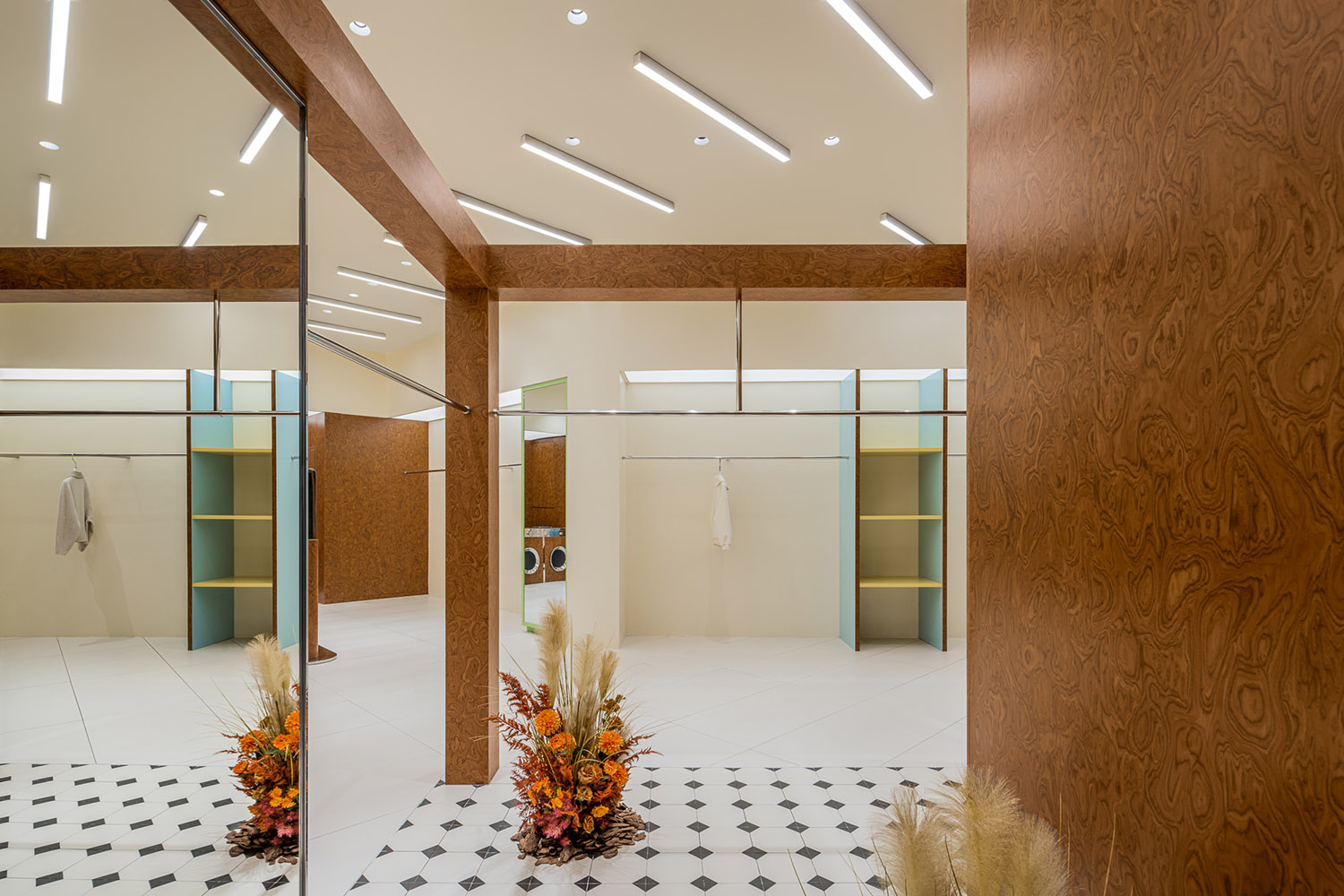 服裝店設計案例,服裝店設計方案,服裝店設計,零售店設計,商店設計,服裝零售店 服裝店,多巴胺衣櫥Jeen上海首店,上海,MEEM HOUSE