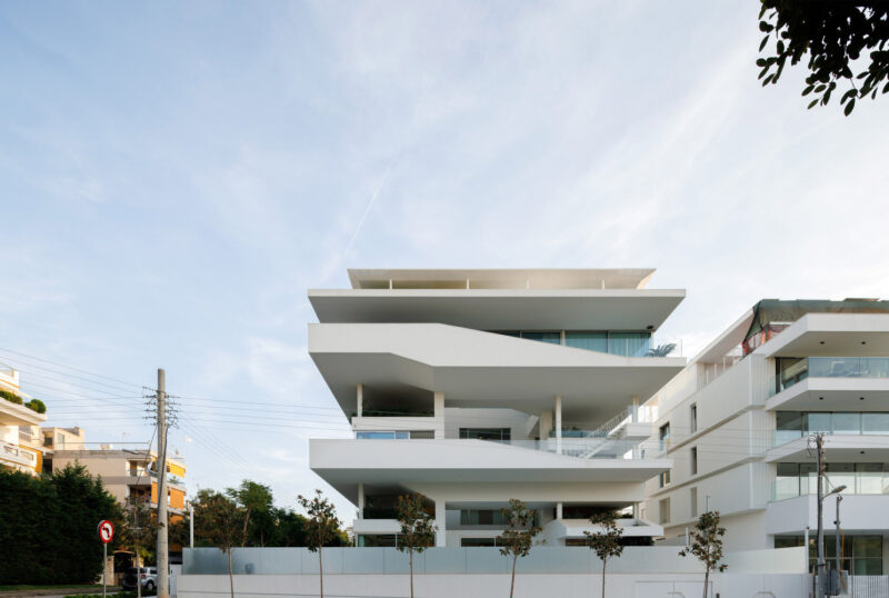 KLab architecture | 1000㎡，希臘沃拉白色幾何美學別墅