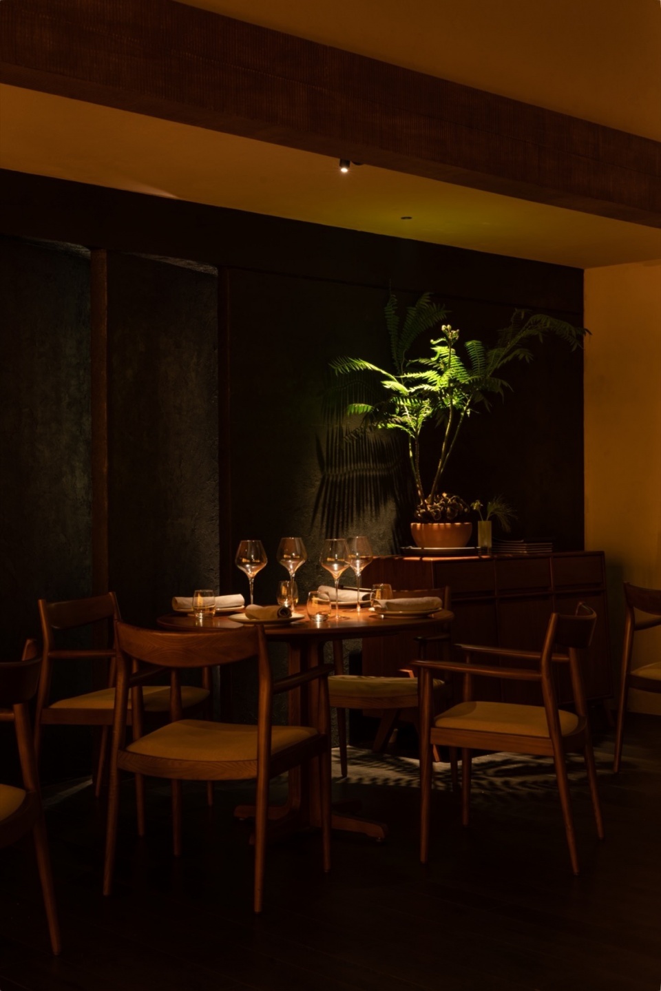 餐廳設計,休閑餐廳設計,西餐廳設計,餐廳裝修,餐廳設計案例,餐廳設計方案,高檔餐廳設計,海口,Mood慕得·普洛旺斯餐廳,覺得設計