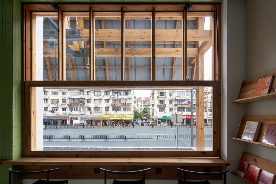 咖啡廳設計,開放式咖啡廳設計,商店設計,咖啡廳設計案例,咖啡廳設計方案,多功能空間設計,路演空間,上海屋簷之下,上海,直距建築設計