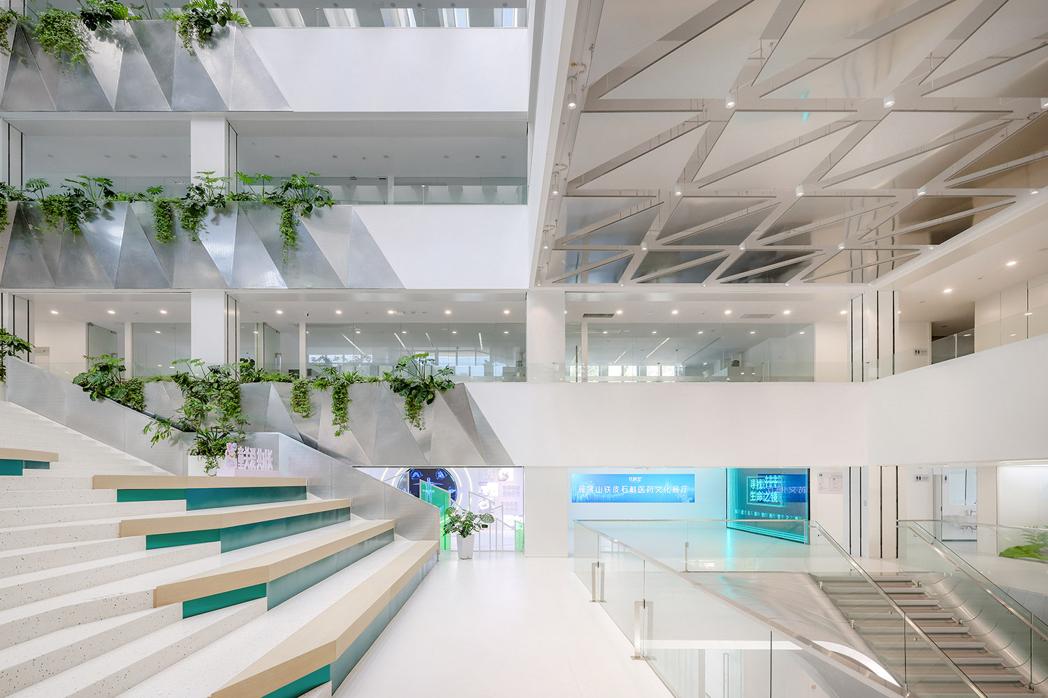 辦公室設計,辦公室裝修,辦公室設計案例,辦公室設計方案,科技公司辦公室設計,展廳設計,科技公司展廳設計,開放式辦公室設計,研發大樓,溫州鐵楓堂研發大樓,形勢建築