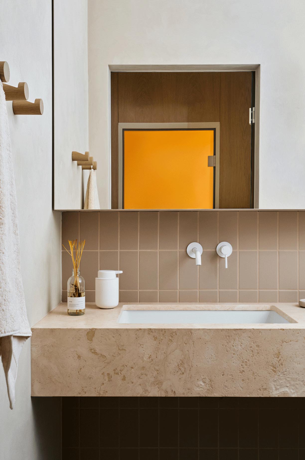 Akurat & PB/Studio,荷蘭,微水泥,極簡主義,酒店公寓設計案例,原木色,海濱酒店公寓