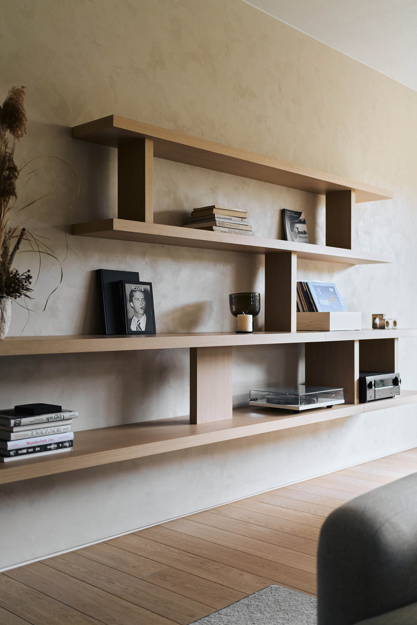 Akurat & PB/Studio,荷蘭,微水泥,極簡主義,酒店公寓設計案例,原木色,海濱酒店公寓