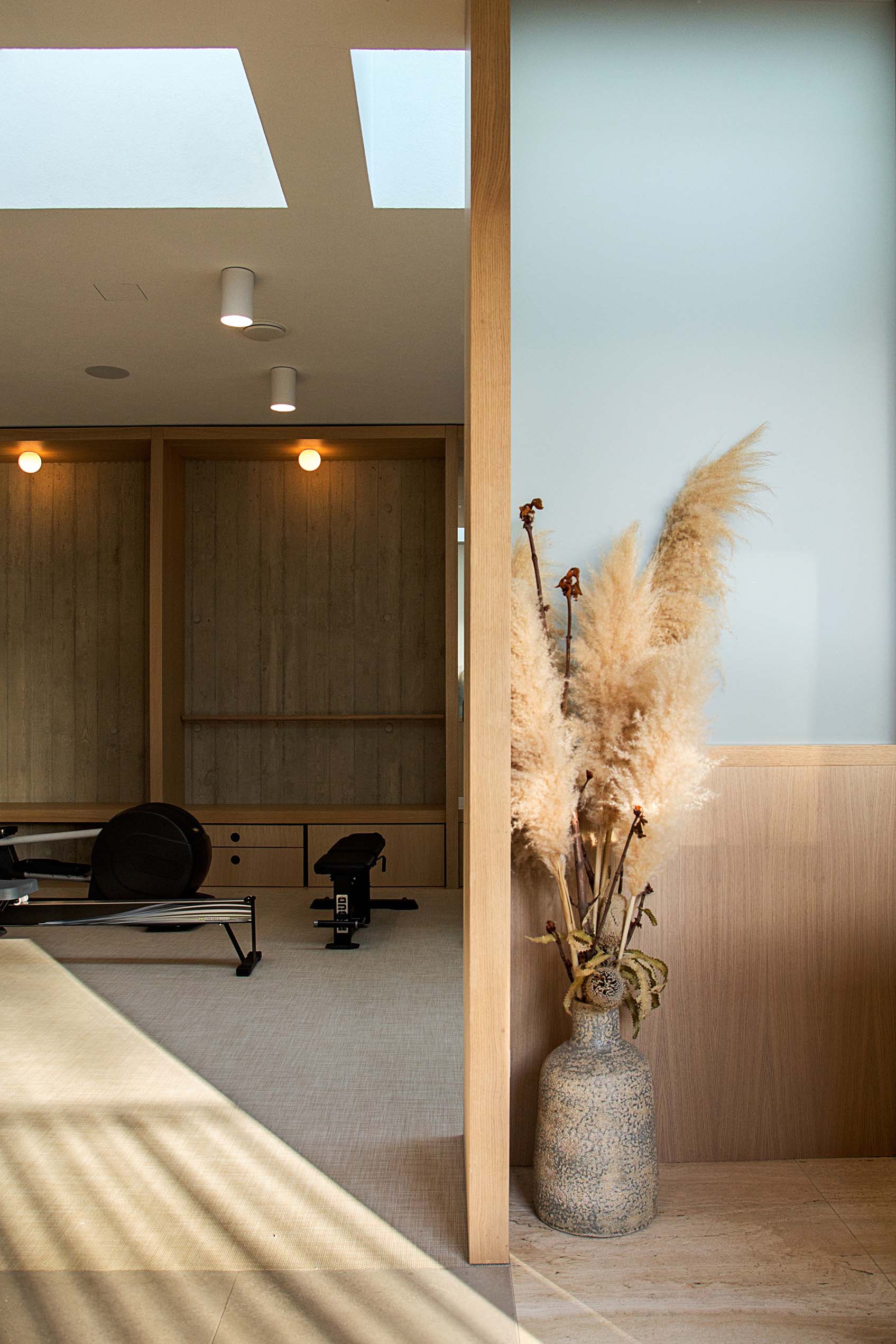 Akurat & PB/Studio,荷蘭,微水泥,極簡主義,酒店公寓設計案例,原木色,海濱酒店公寓