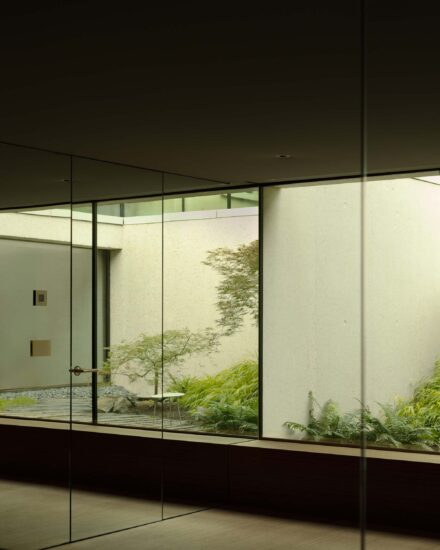 Andrea Pelati 建築師事務所 | 瑞士極簡主義湖景別墅