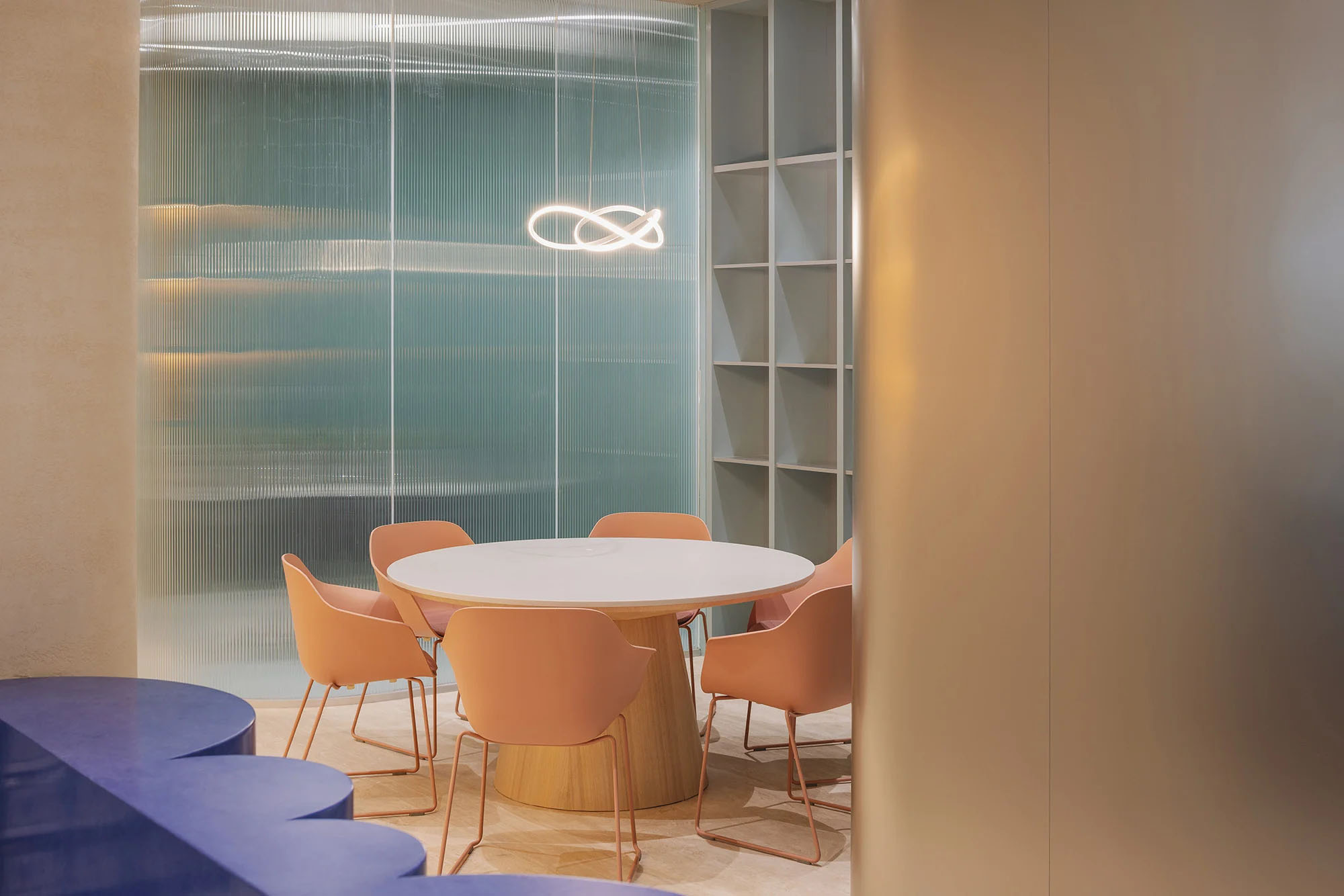 辦公室設計,辦公空間設計,辦公室設計案例,辦公室裝修,Bean Buro,國外辦公室設計案例,Best World,西班牙,新加坡,護膚和健康品牌辦公室