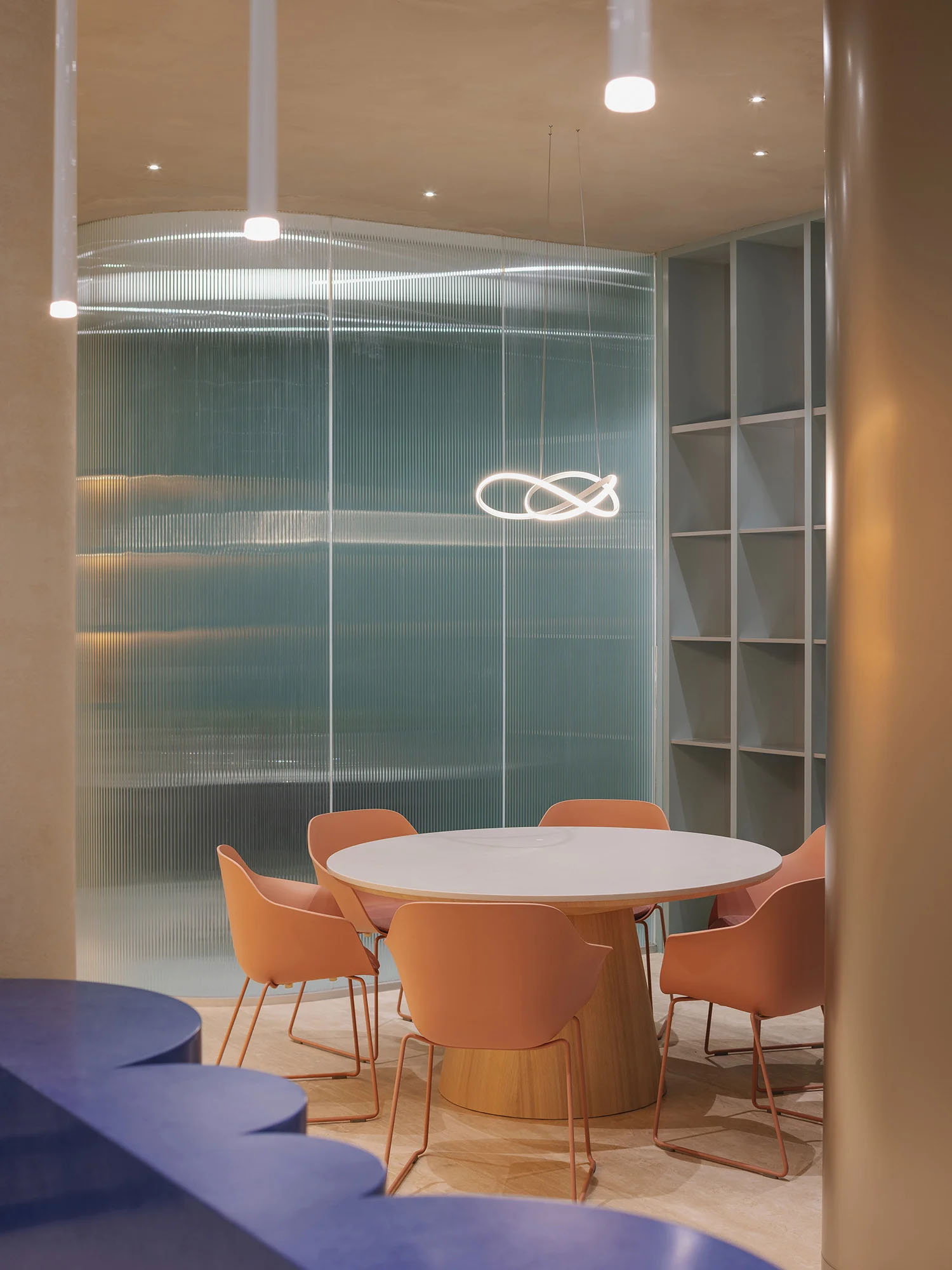 辦公室設計,辦公空間設計,辦公室設計案例,辦公室裝修,Bean Buro,國外辦公室設計案例,Best World,西班牙,新加坡,護膚和健康品牌辦公室