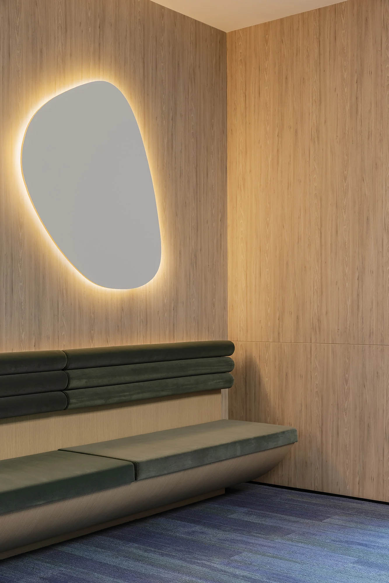 辦公室設計,辦公空間設計,辦公室設計案例,辦公室裝修,Bean Buro,國外辦公室設計案例,Best World,西班牙,新加坡,護膚和健康品牌辦公室