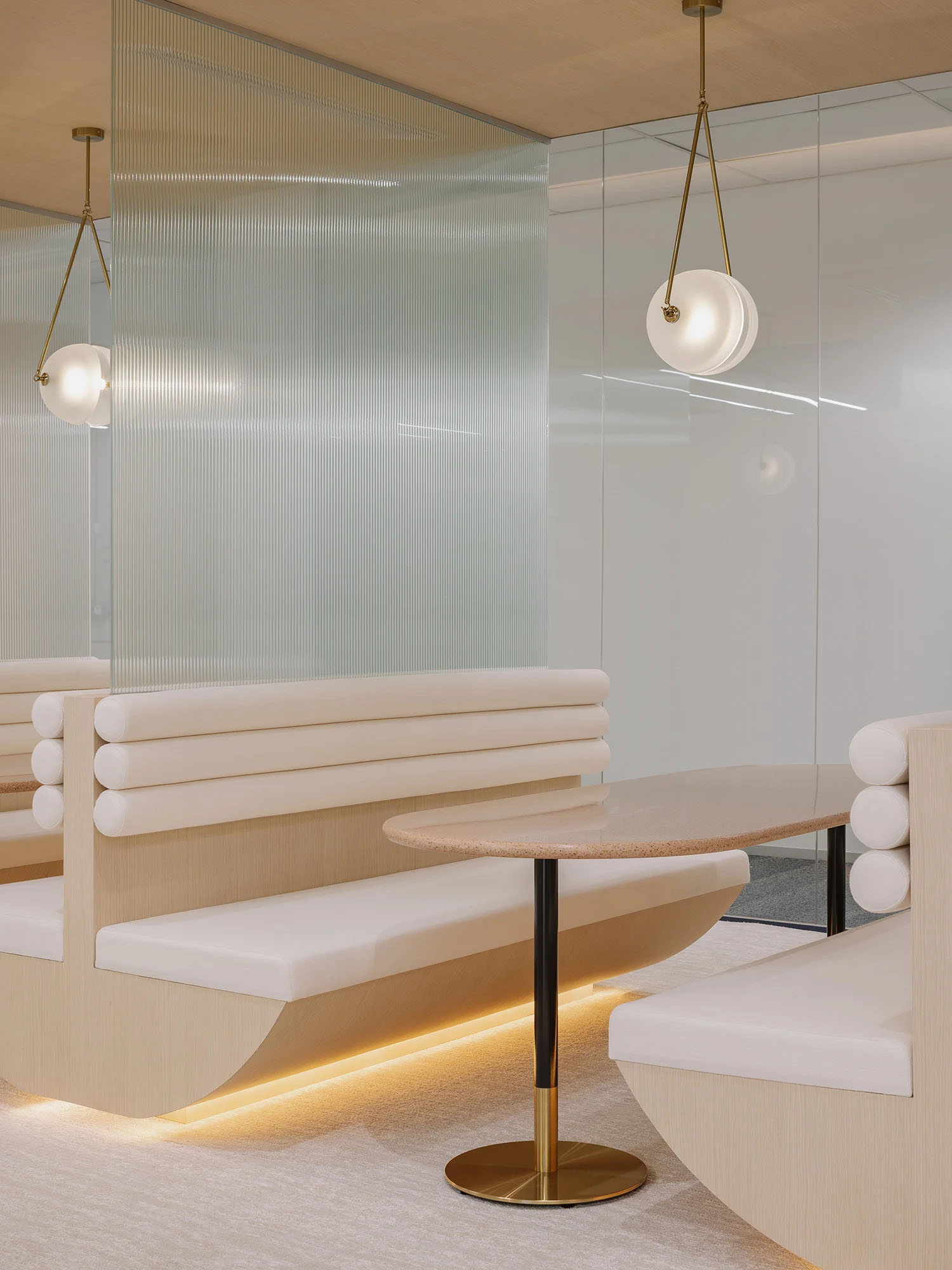 辦公室設計,辦公空間設計,辦公室設計案例,辦公室裝修,Bean Buro,國外辦公室設計案例,Best World,西班牙,新加坡,護膚和健康品牌辦公室