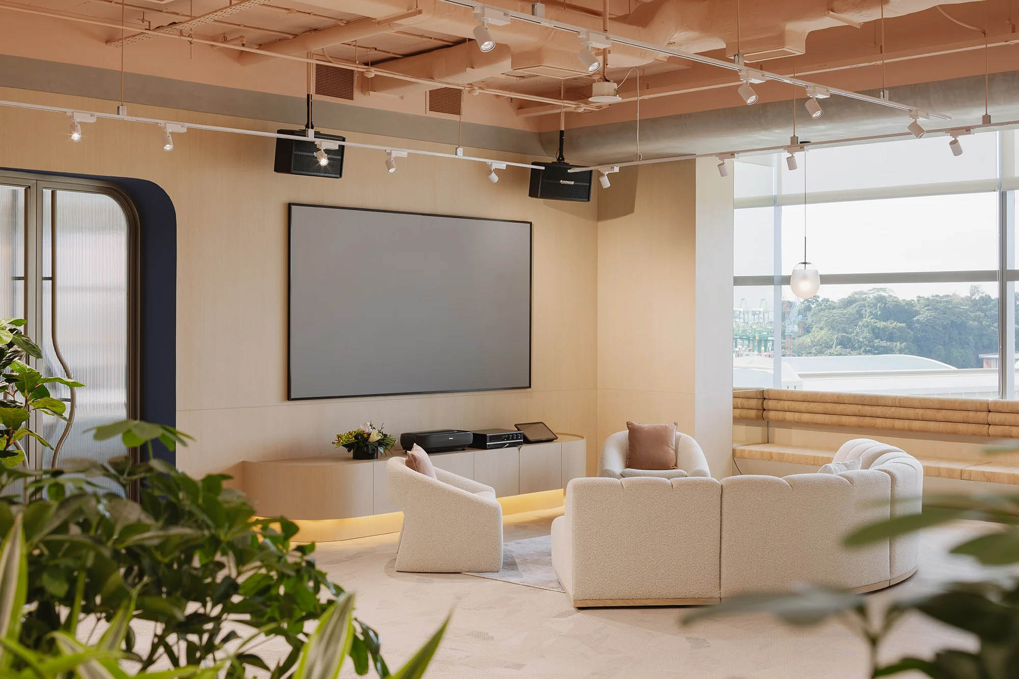 辦公室設計,辦公空間設計,辦公室設計案例,辦公室裝修,Bean Buro,國外辦公室設計案例,Best World,西班牙,新加坡,護膚和健康品牌辦公室