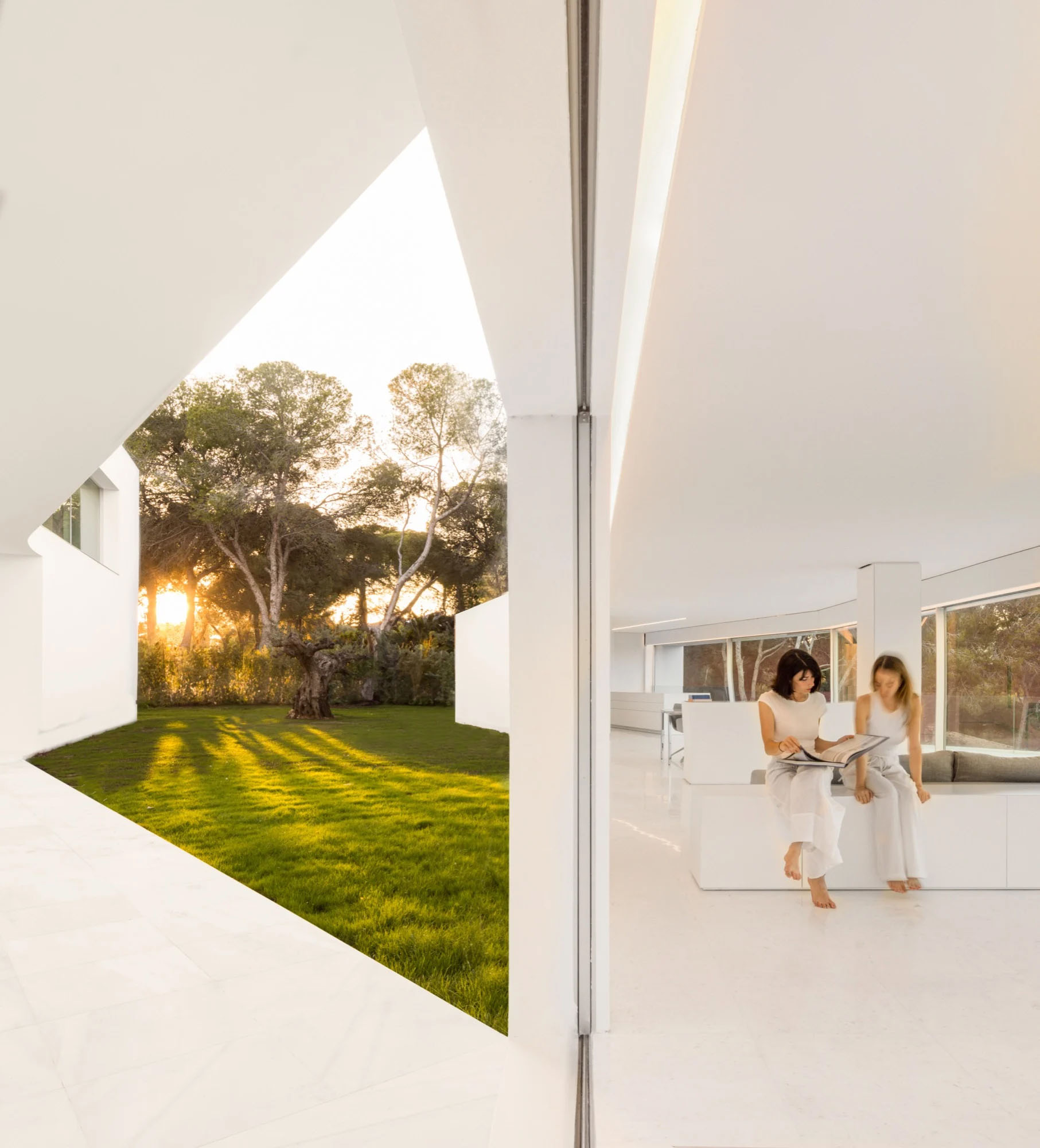 Fran Silvestre Arquitectos,別墅設計案例,別墅設計方案,海景別墅,西班牙,景觀別墅,極簡主義,極簡風格