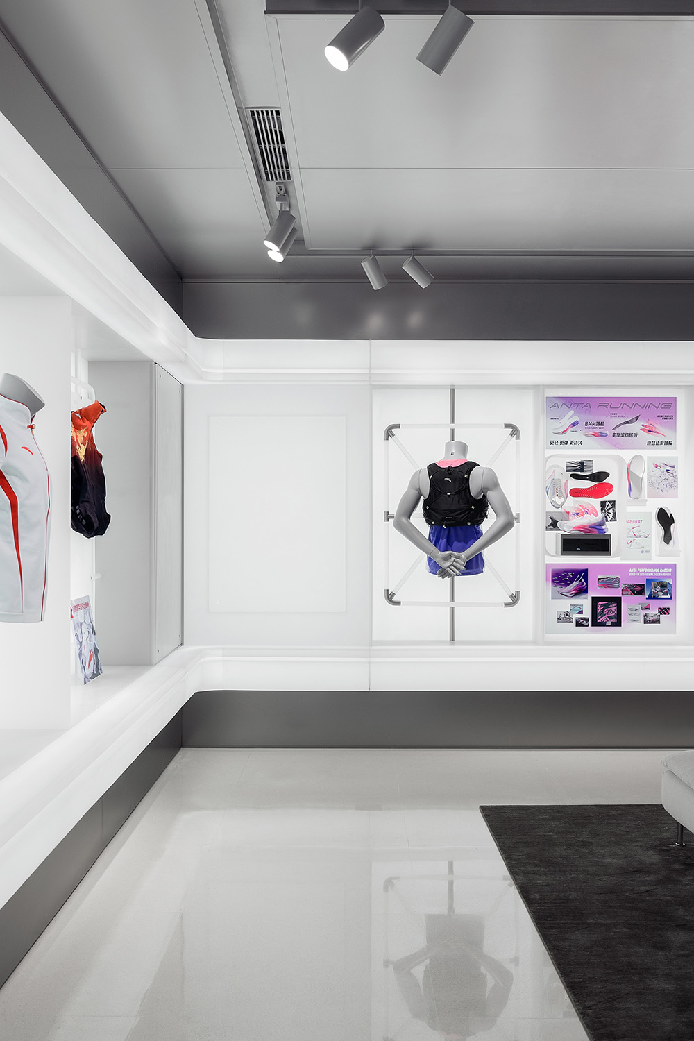 服裝店設計,零售店設計,服裝零售店設計,服裝店設計案例,服裝店設計方案,旗艦店設計,服裝旗艦店設計,安踏北京王府井旗艦店,北京,尚洋藝術