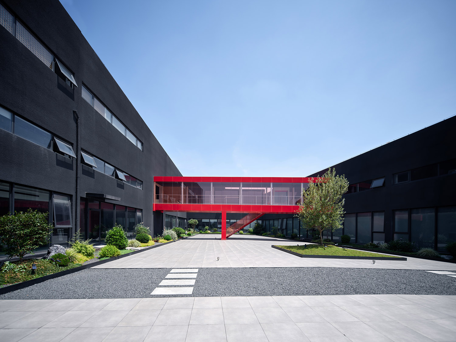 建築設計,園區建築設計,辦公室設計,工業園區建築設計,工廠設計,研發空間設計,辦公園區設計,服裝公司辦公總部設計,浙江紹興巴魯特總部,大犬建築