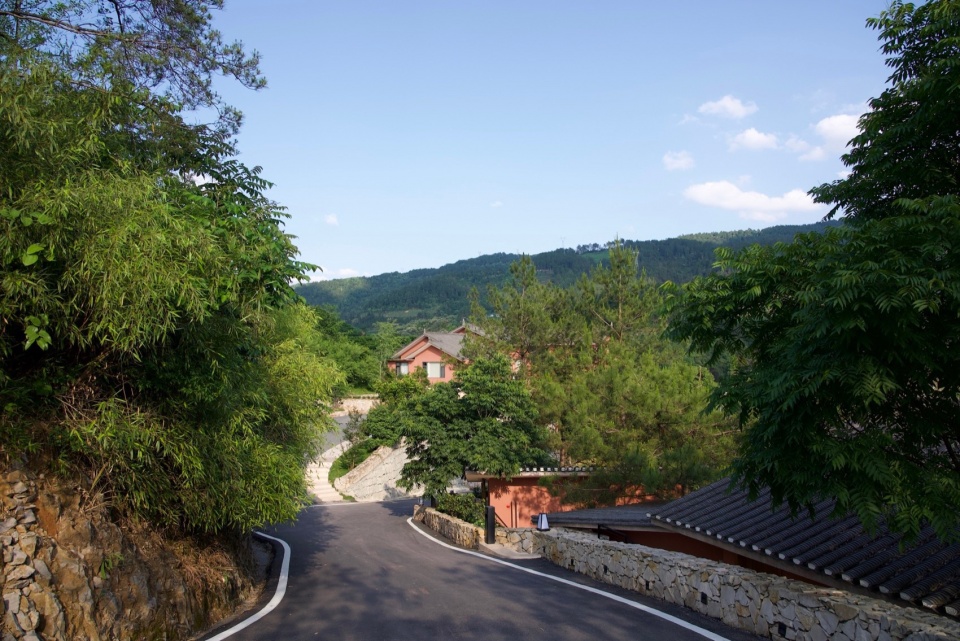 設計酒店,酒店設計,民宿設計,度假酒店設計,民宿設計案例,民宿設計方案,湖南湘西爾卓山穀疊雲間民宿,尌林建築設計事務所