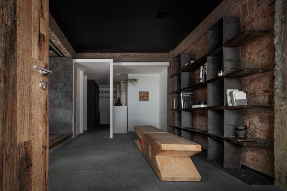 辦公室設計,辦公室設計案例,設計公司辦公室設計,工作室設計,辦公室設計方案,廣州懷舊的未來,廣州,黑白木設計