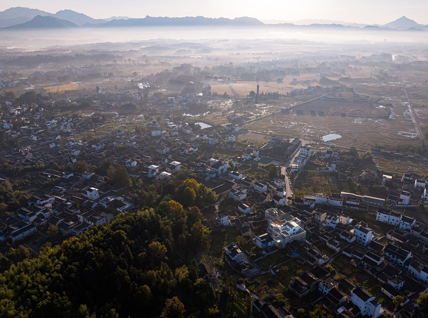 度假酒店設計,酒店設計,民宿設計,設計酒店,酒店設計案例,酒店設計方案,鄉村酒店設計,安徽黃山黟雲碧山酒店,安徽黃山,嚴暘建築設計