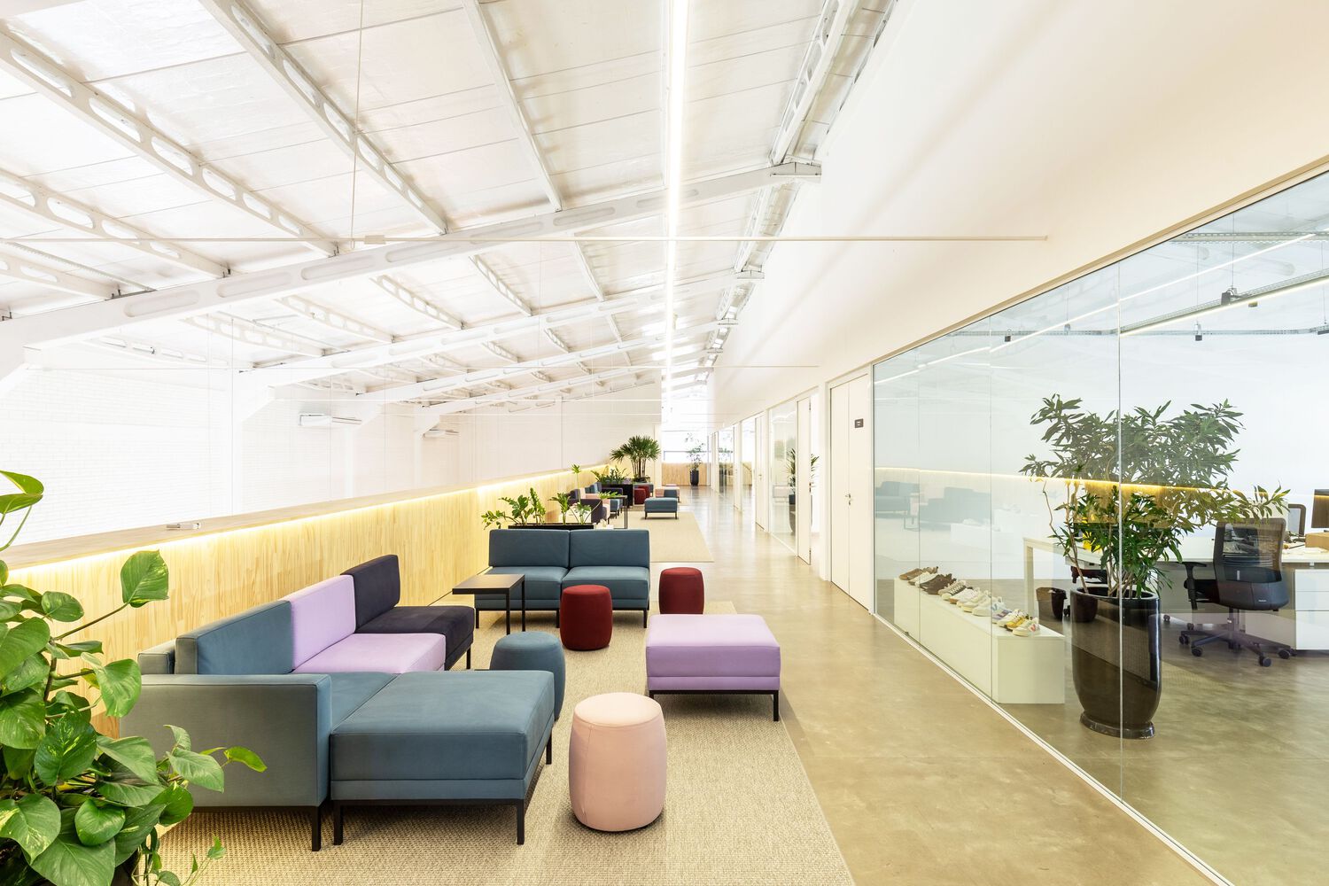 辦公室設計,辦公室設計案例,服裝公司辦公室設計,開放式辦公室設計,Íntegra Studio Arquitetura,巴西,廠房改造,總部辦公室,Vert Campo Bom