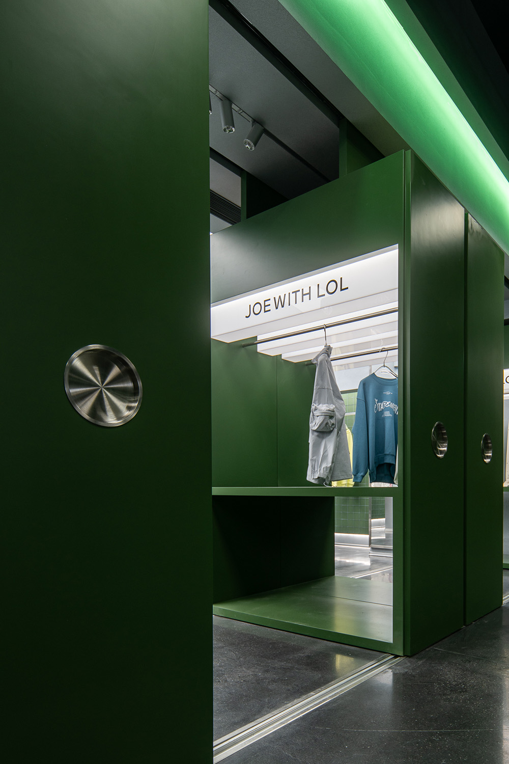 服裝店設計,服裝集合店設計,服裝店設計案例,服裝店設計方案,零售店設計,商店設計,服裝零售店設計,男裝店設計,西安,著而樂趣JOEWITHLOL,REDPAPER DESIGN