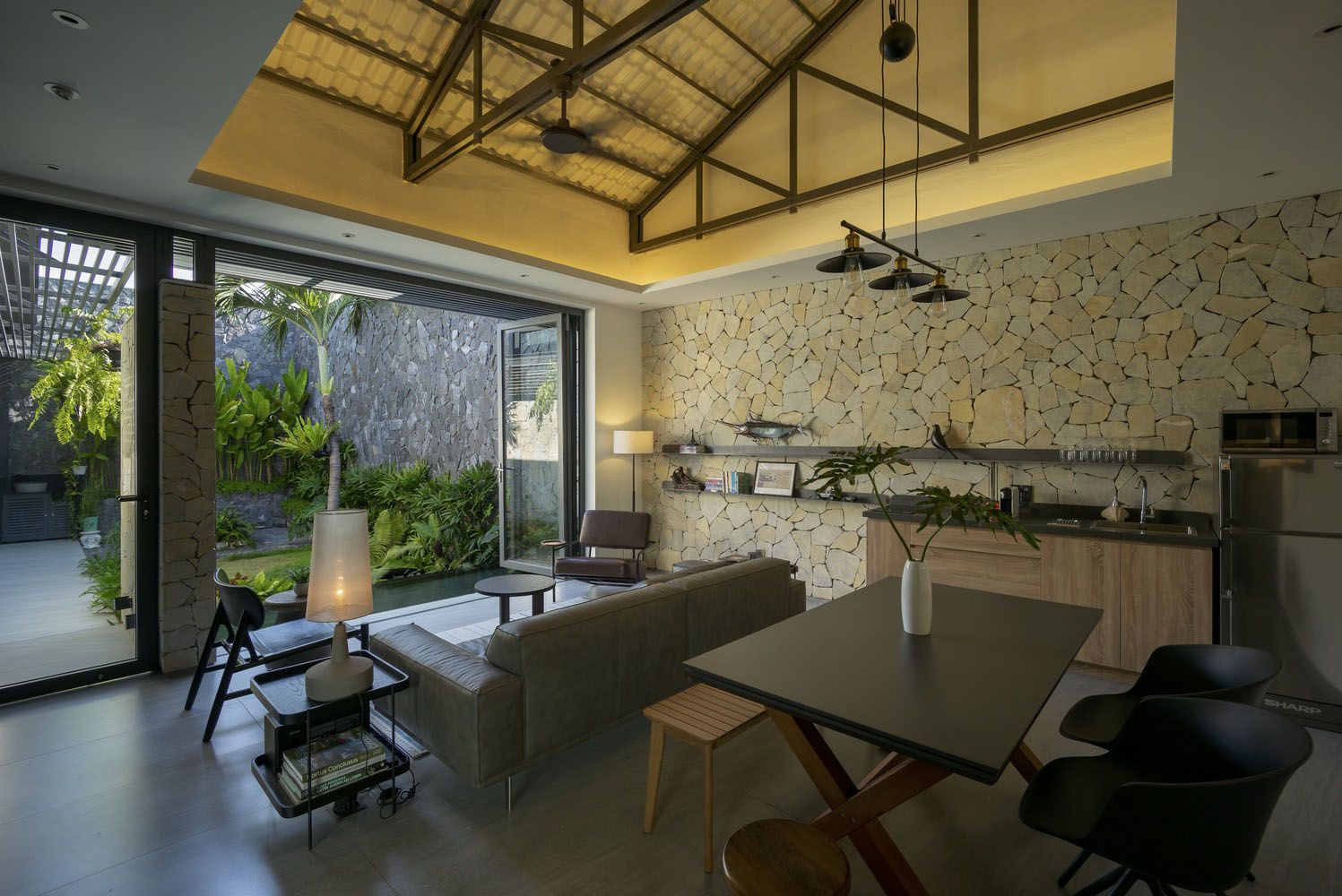 別墅設計,KCONCEPT + KOHARCHITECTS,210㎡,別墅設計案例,別墅設計方案,別墅裝修,花園洋房設計,越南,景觀別墅,別墅庭院設計